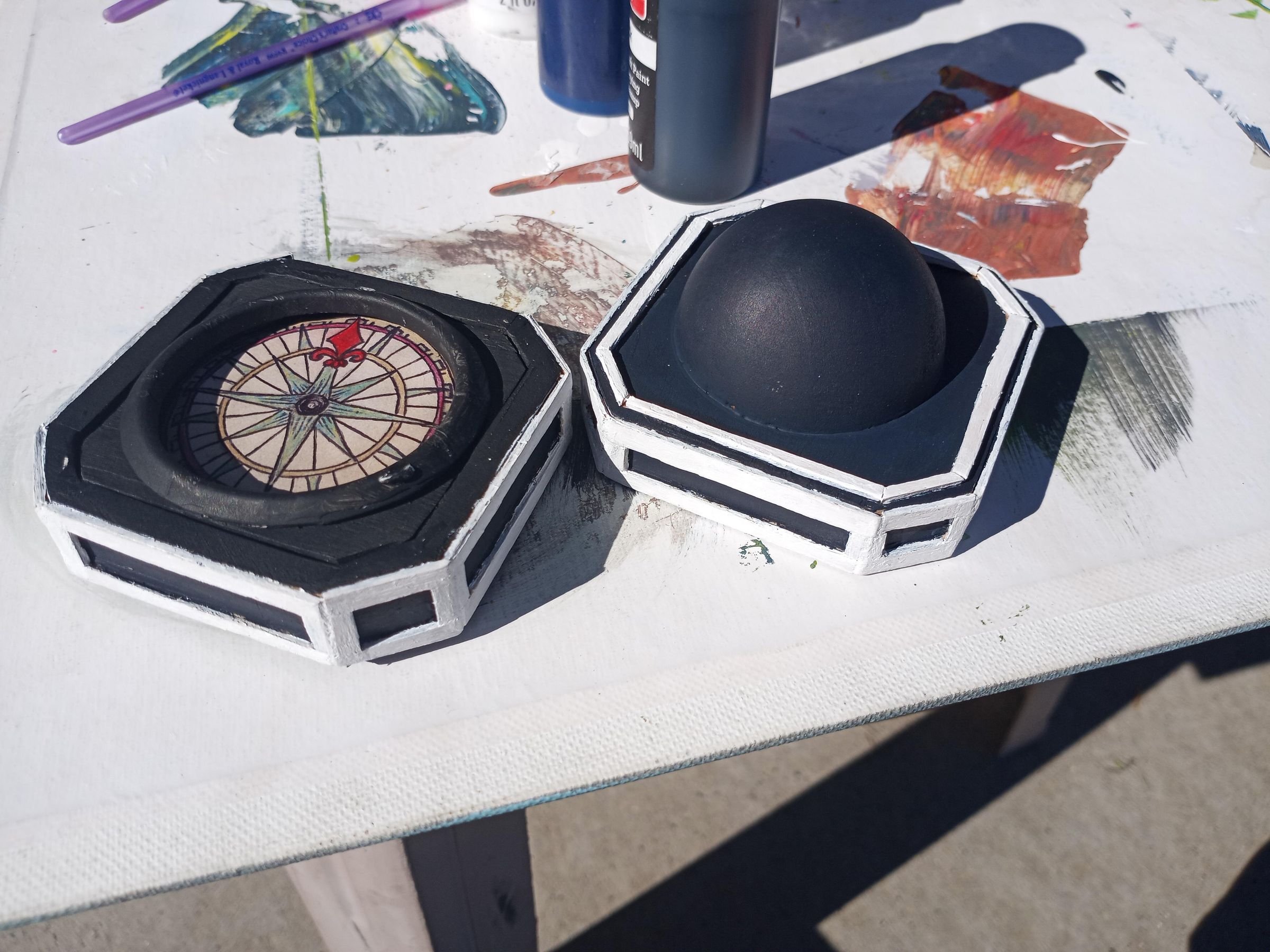The Compass That Doesn't Point North 10 Steps (with Pictures