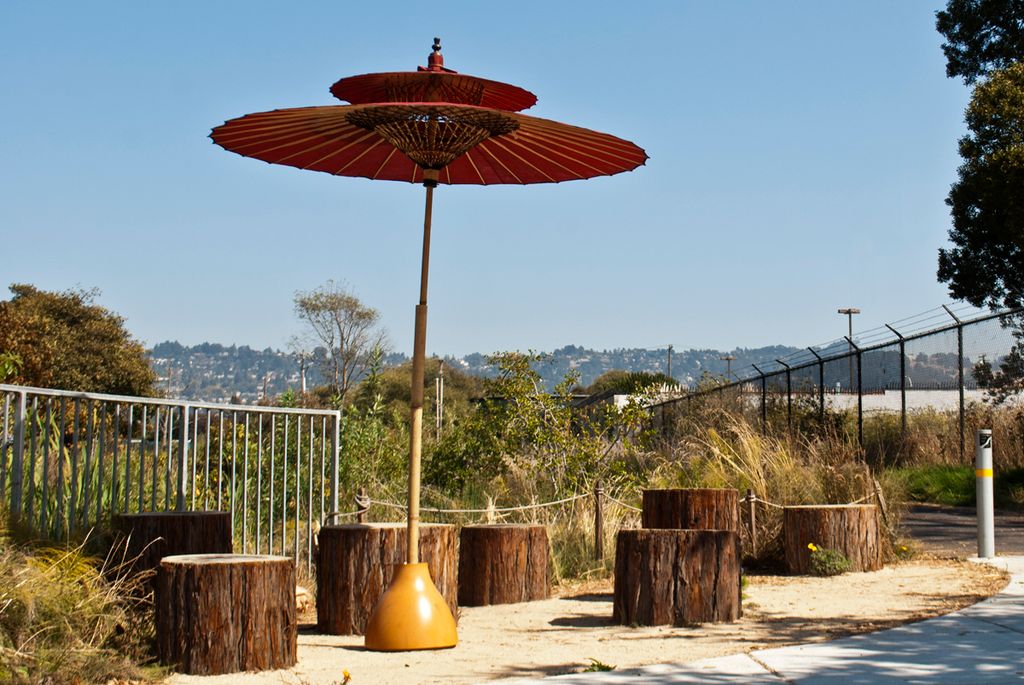 destination summer cement patio umbrella stand Base, 32 lbs Concrete Heavy Duty Umbrella Base, Outdoor Umbrella Patio Umbrella Holder for 1.5"/1.9" Umbrella Poles for Outdoor, balcony or under your outdoor dining table for years to come. DIY CONCRETE:: Umbrella Base :
