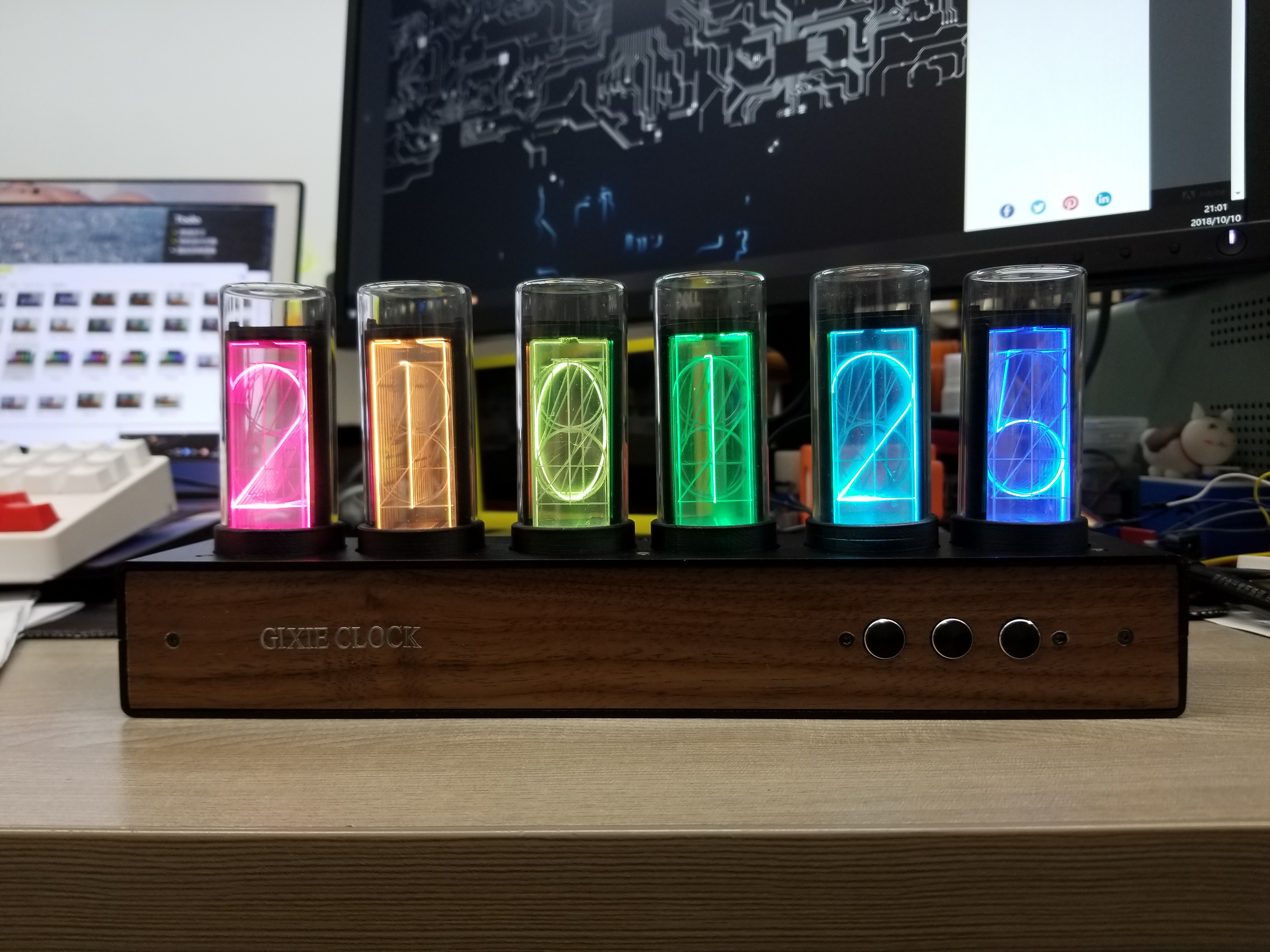 Gixie Clock:Most Beautiful Glow Tube Clock : 4 Steps