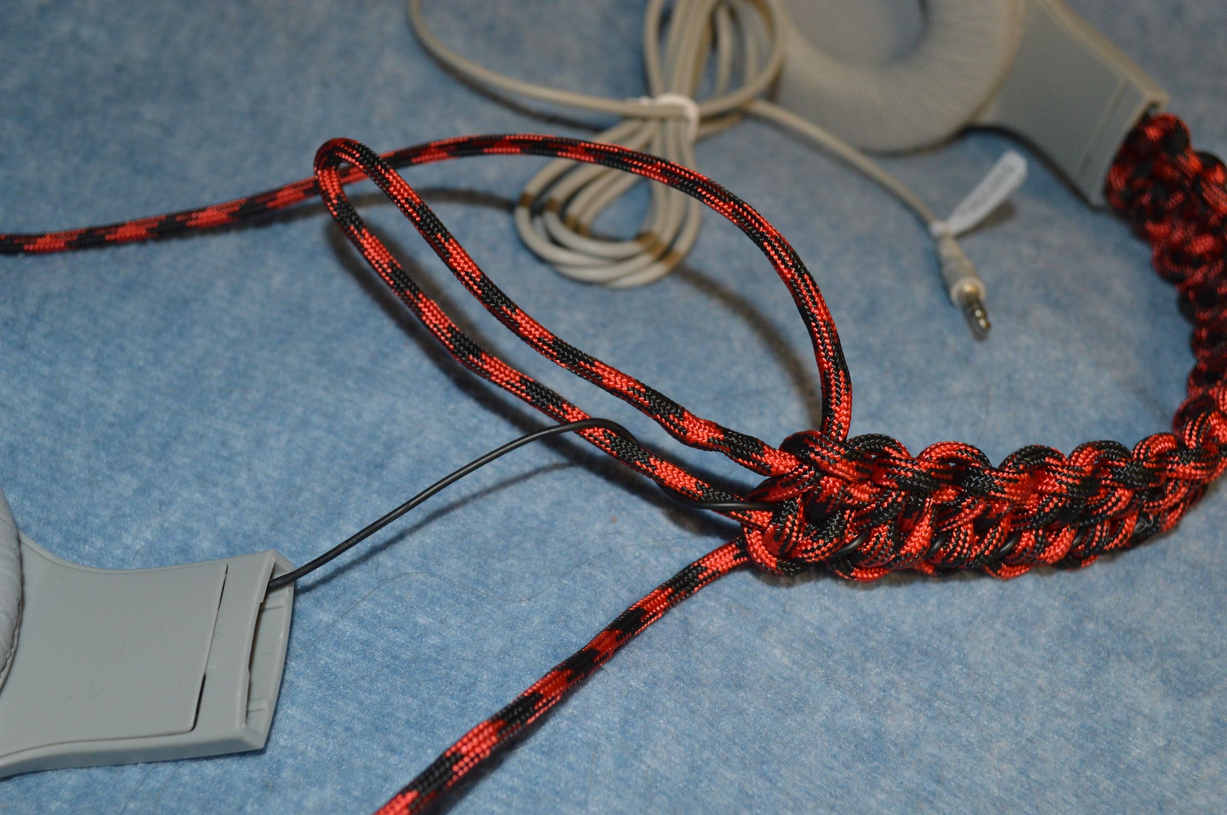 How to Make Paracord Headphones 9 Steps Instructables