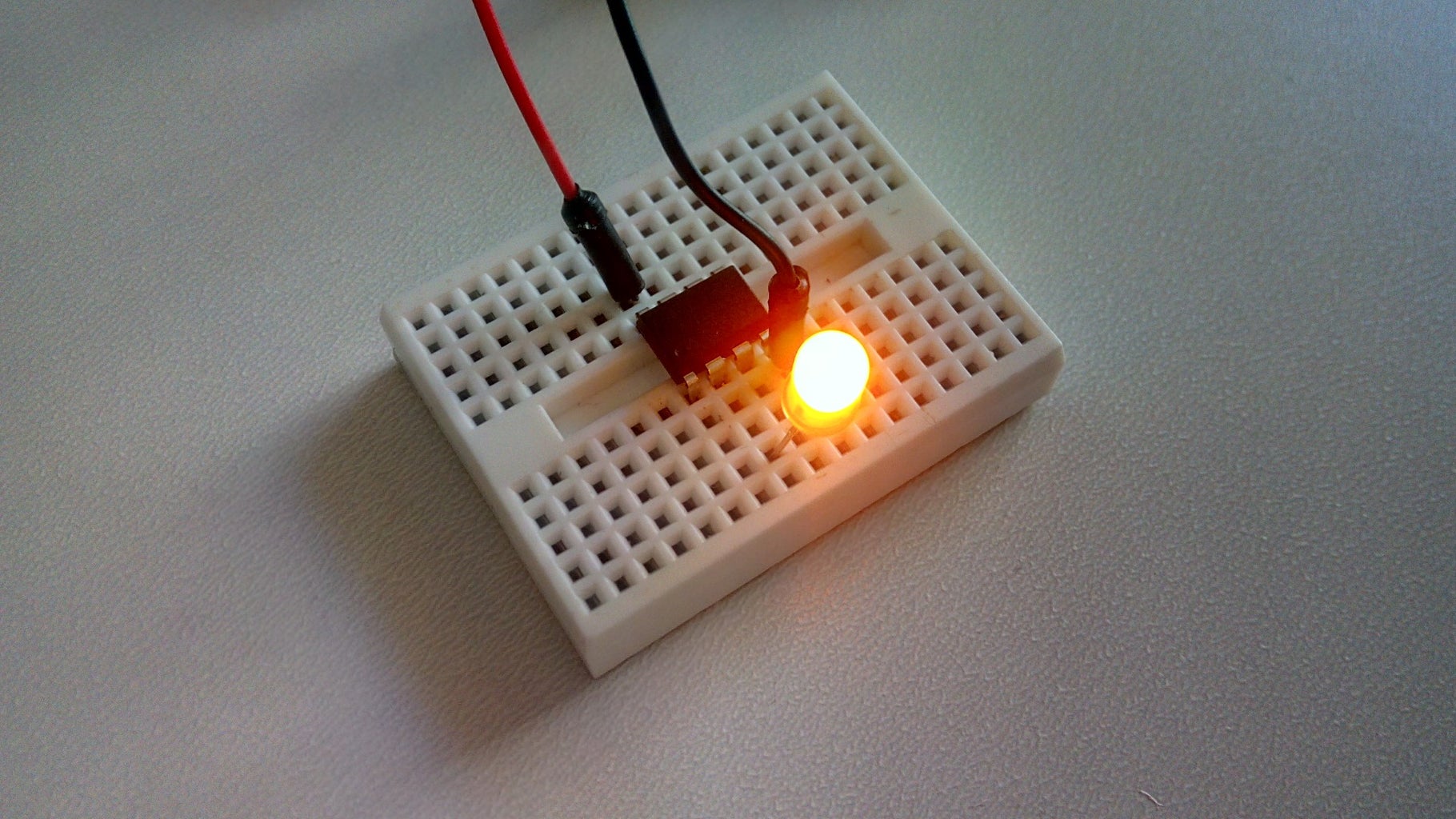 How to Program the ATtiny85 With the Arduino Uno Board : 6 Steps (with ...