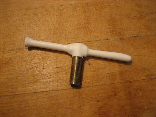 How to Build a Hand Tap for Turned Wooden Lamps