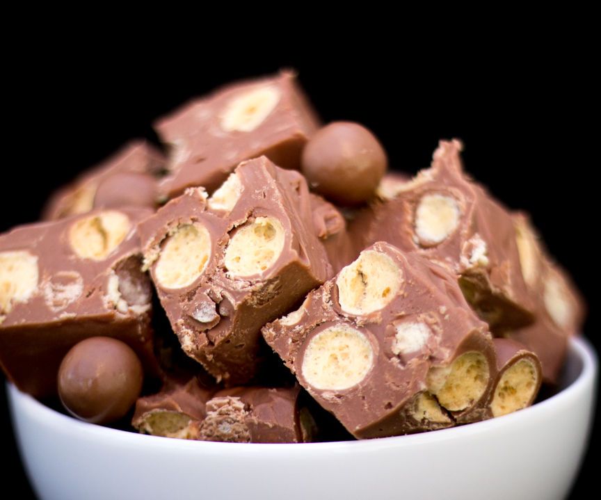 How to Make 3 Ingredient Maltesers Fudge
