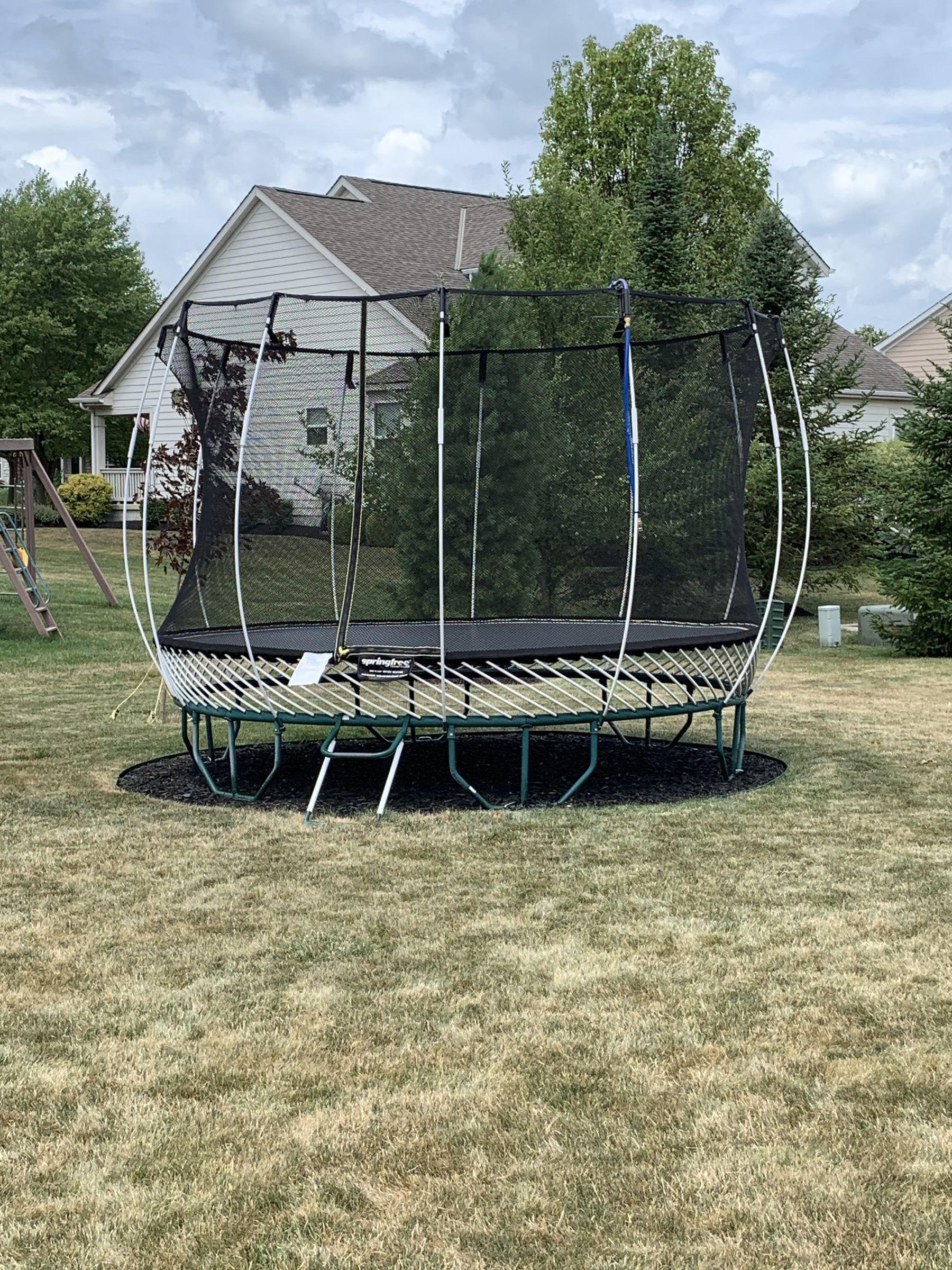Trampoline Mulch Pad 5 Steps Instructables