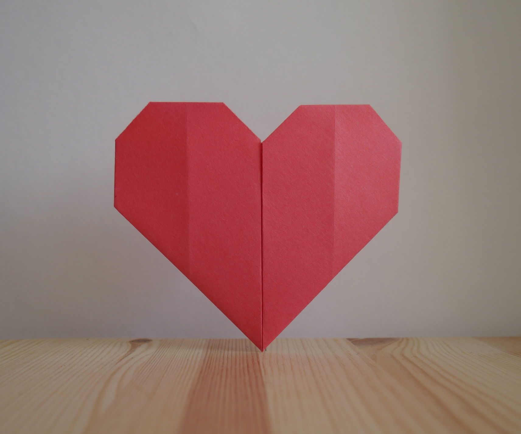 Origami. How to Make a Heart 