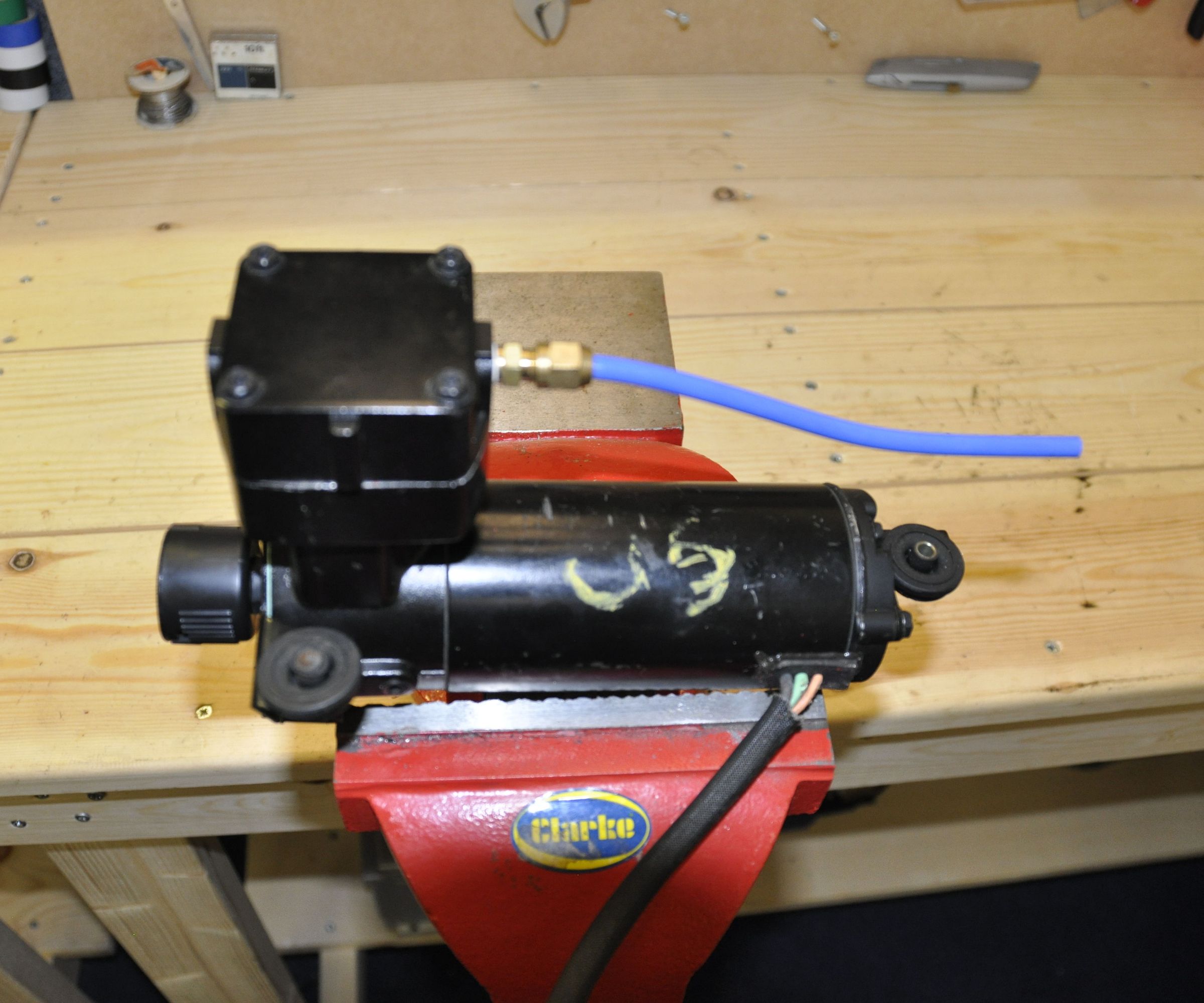 Range Rover P38 EAS Air Suspension Compressor Piston Seal and Filter Replacement Instructions