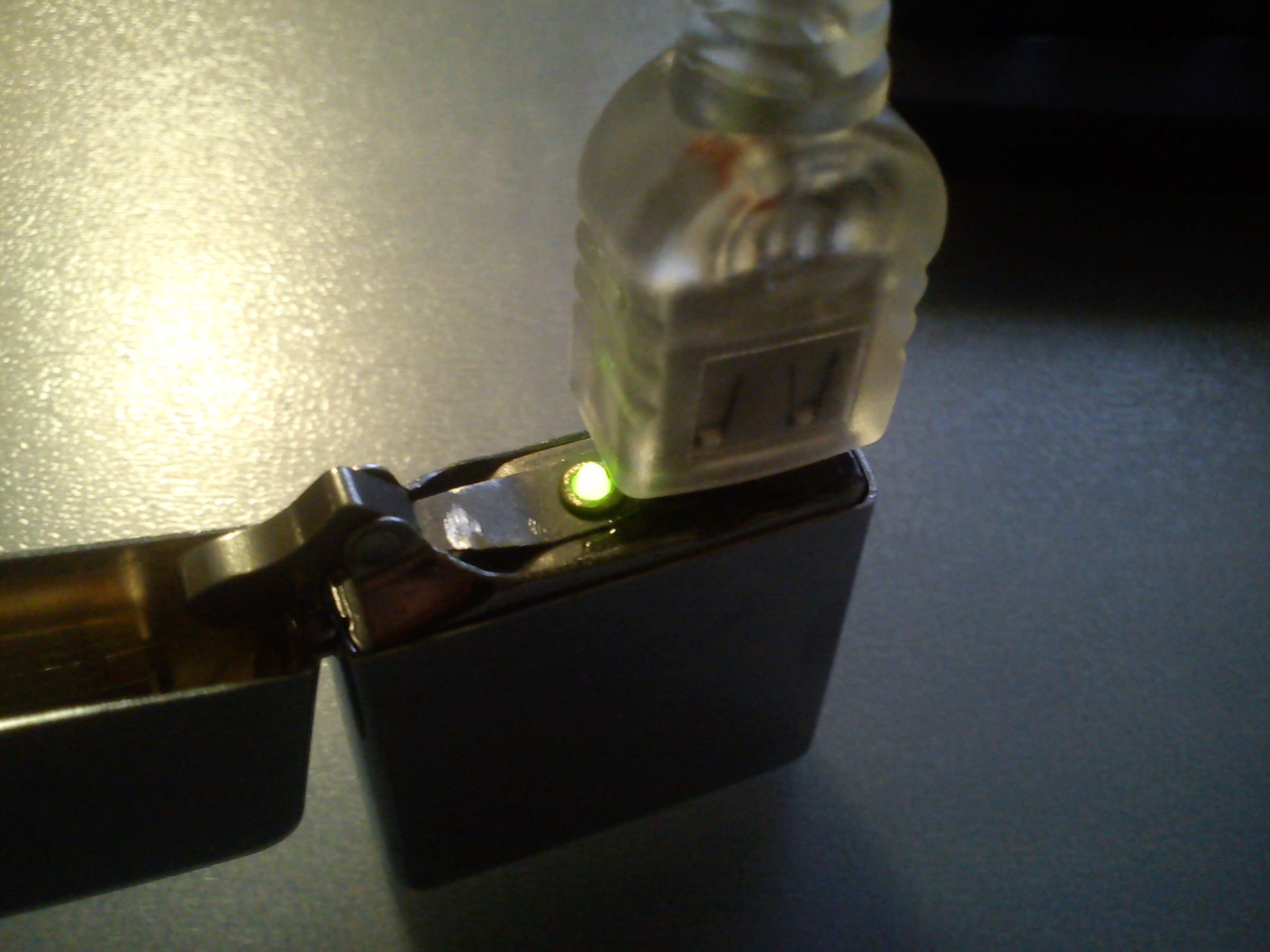 Just Another USB-Zippo (JAUZ!)