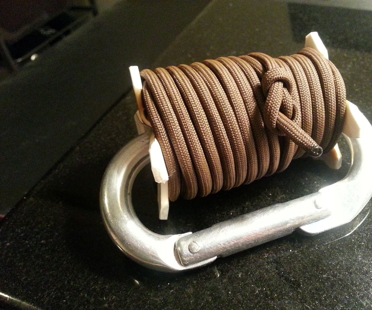 Paracord Carabiner PVC Spool 
