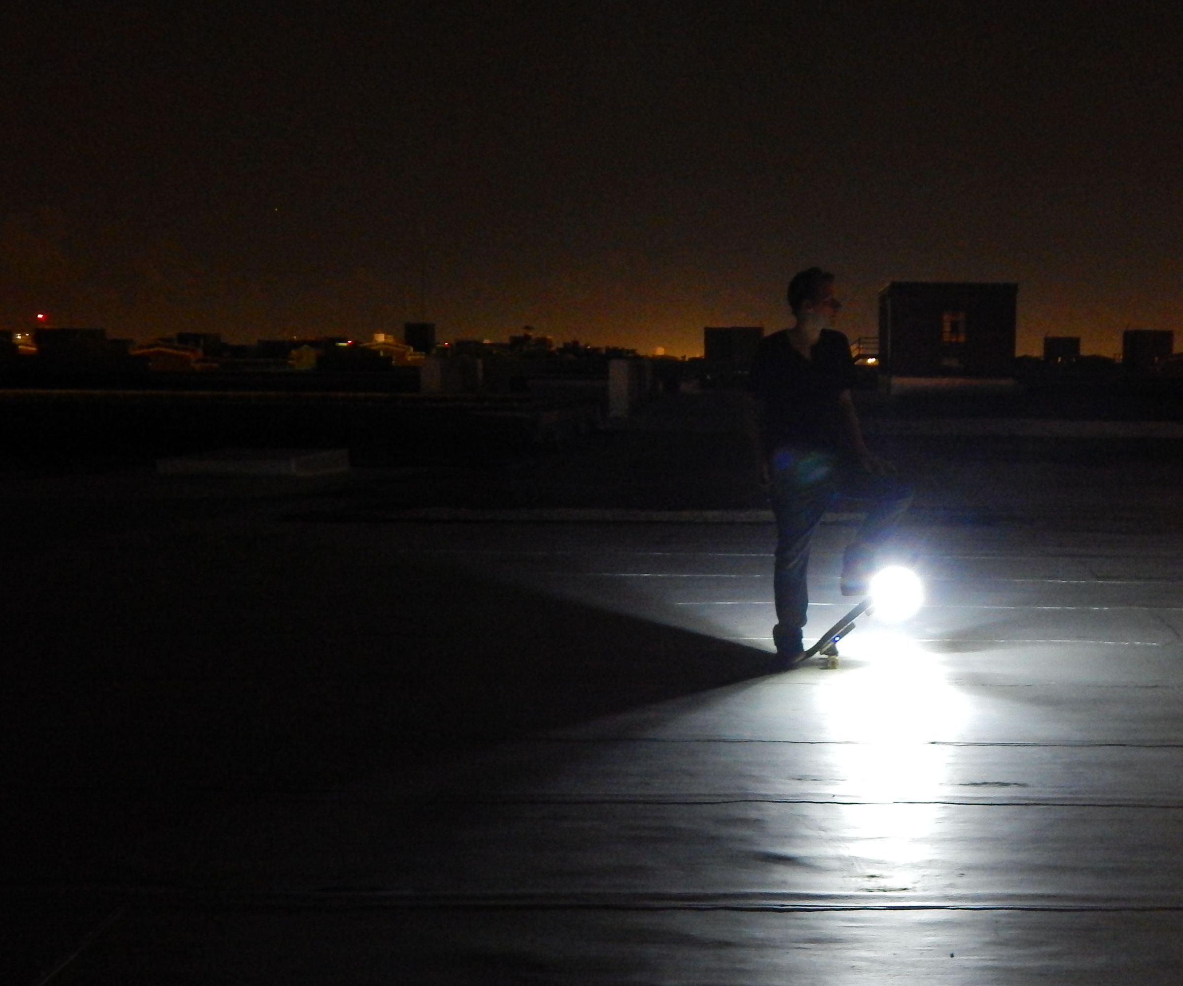 DIY Wireless Floodlights for a Lit Skateboard