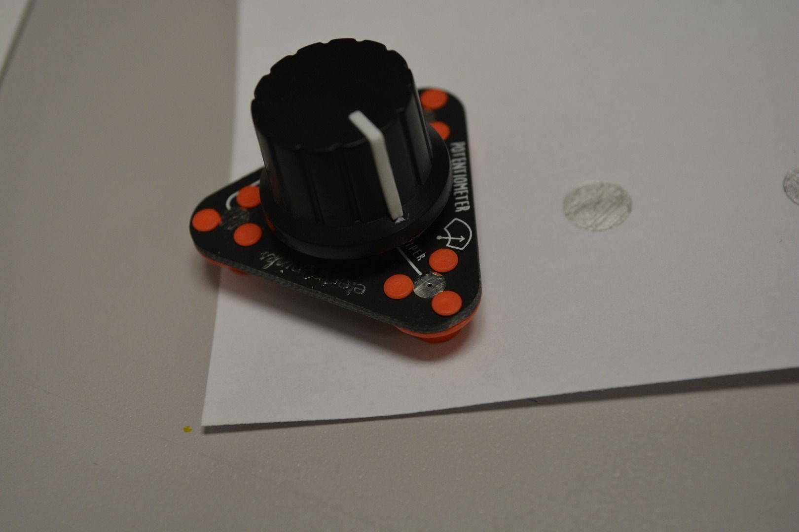 LEDs With Brightness Control (Circuit Scribe) 3 Steps Instructables