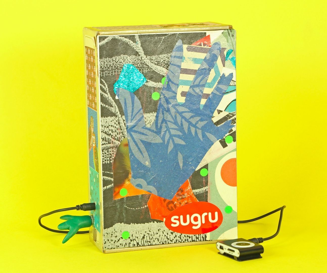 DIY Speaker Volume Controller With Sugru