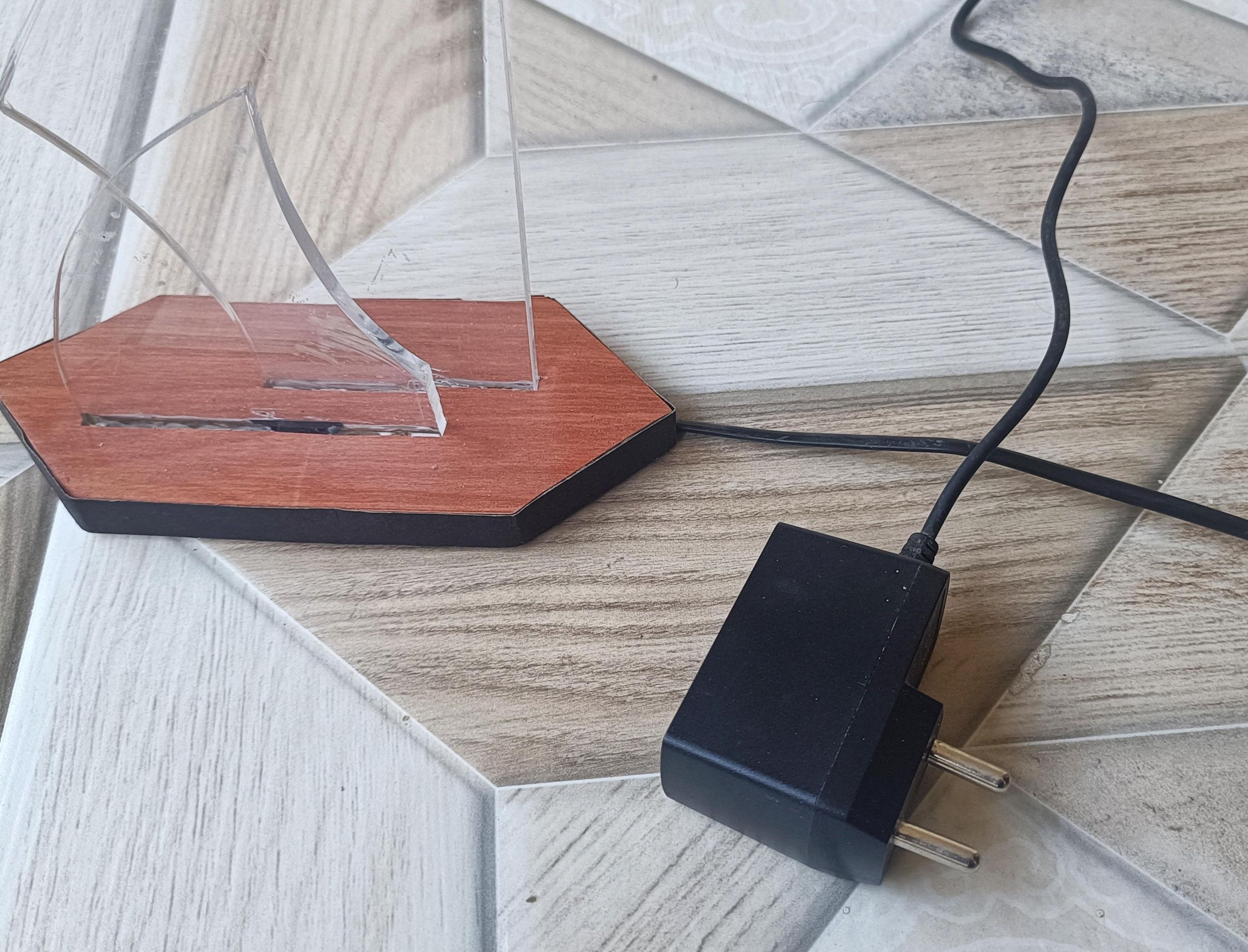 DIY Acrylic Desk Lamp 4 Steps (with Pictures) Instructables