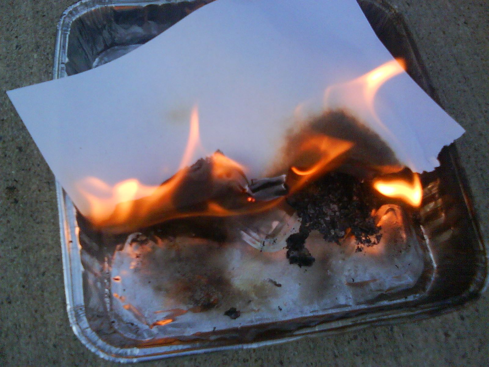 How to Start a Fire With Swedish Firesteel/Flint