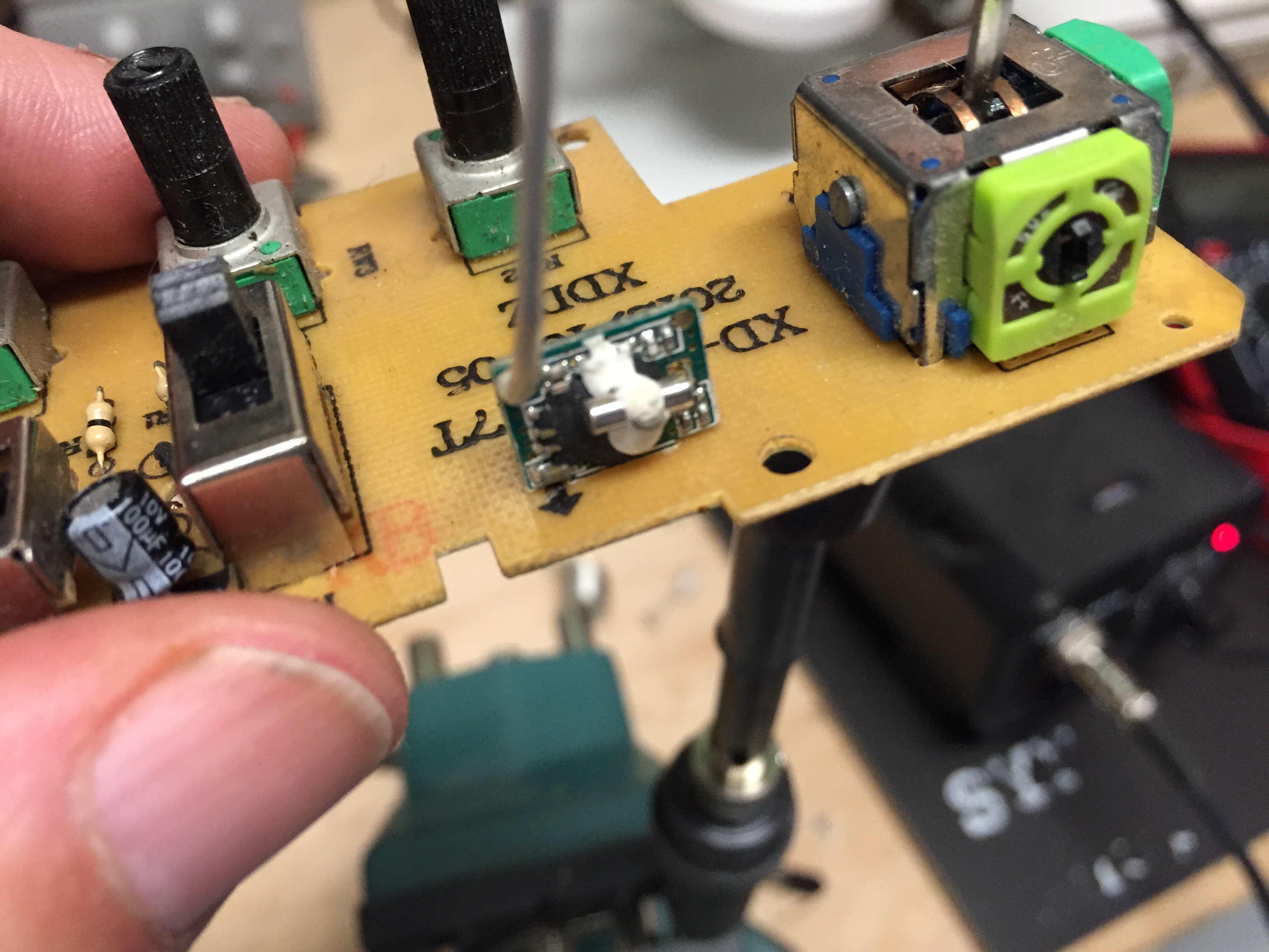 Mini Solder Pot for Tinning or Removing Components 17 Steps