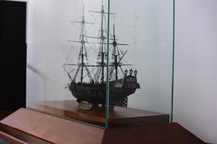 Model Black Pearl Using Upcycled Material