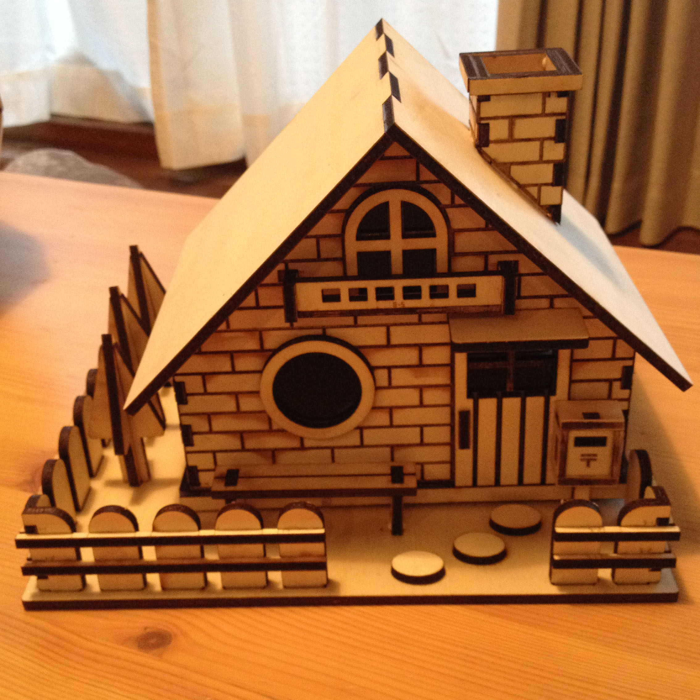 庭付き1個建て巣箱。