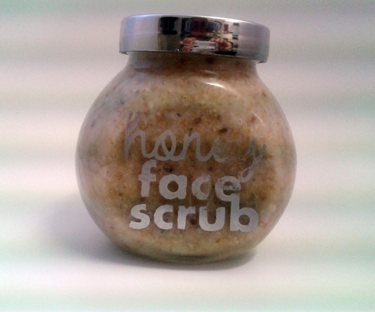 Sumptuous Oat and Honey Face Scrub