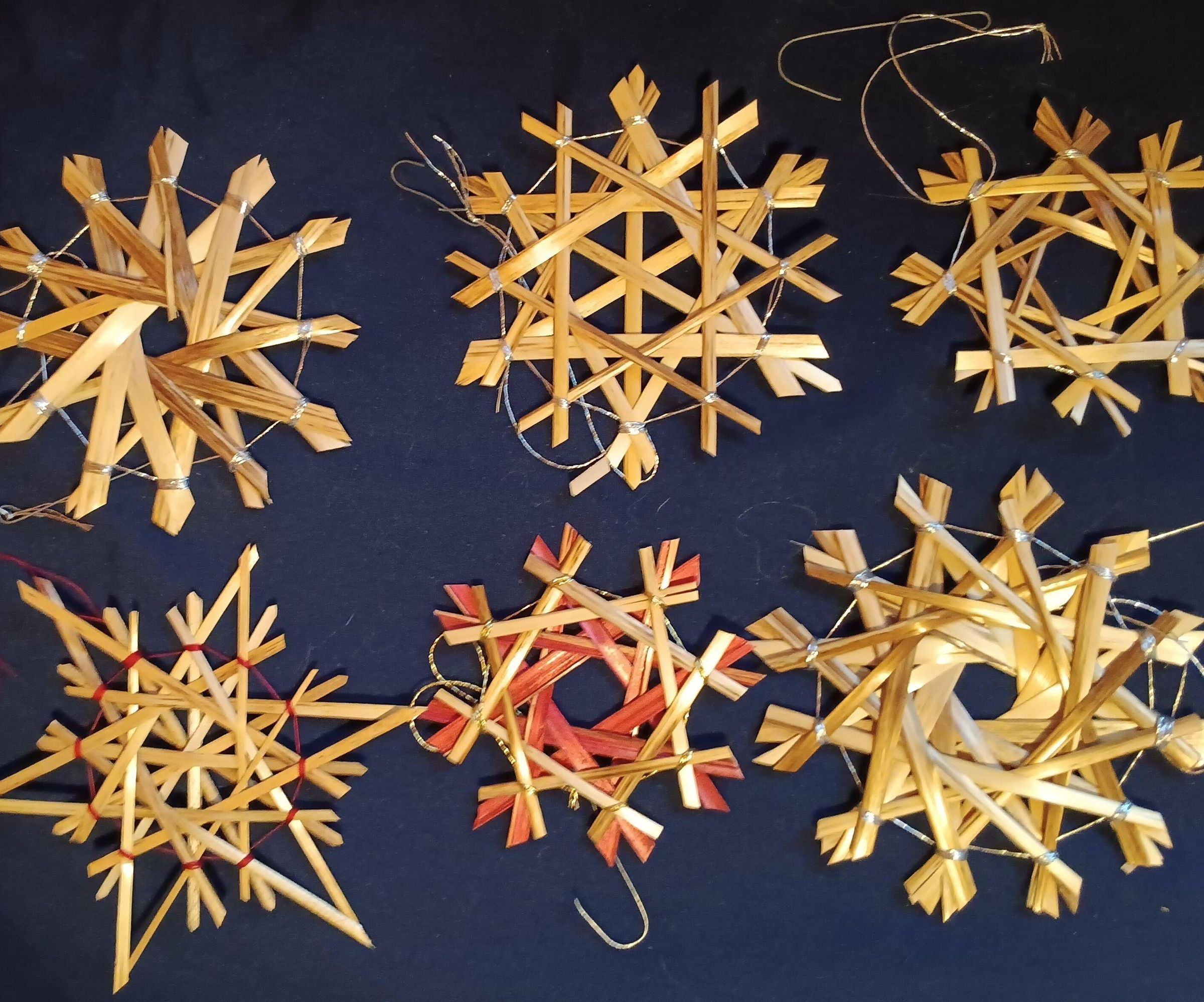 How to Make Straw Star Ornaments (Strohsterne)