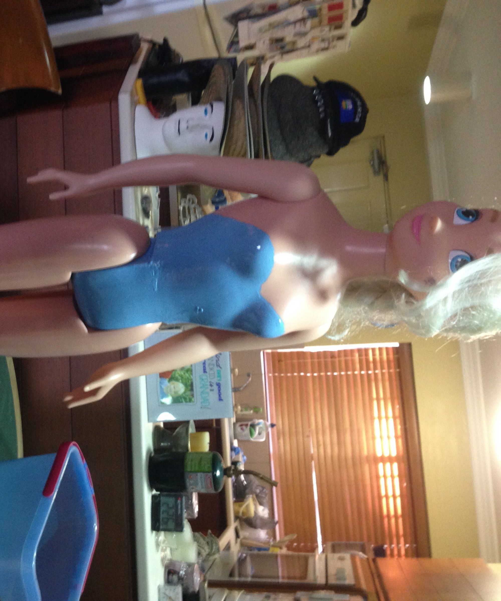 Repair Leg on Elsa Doll