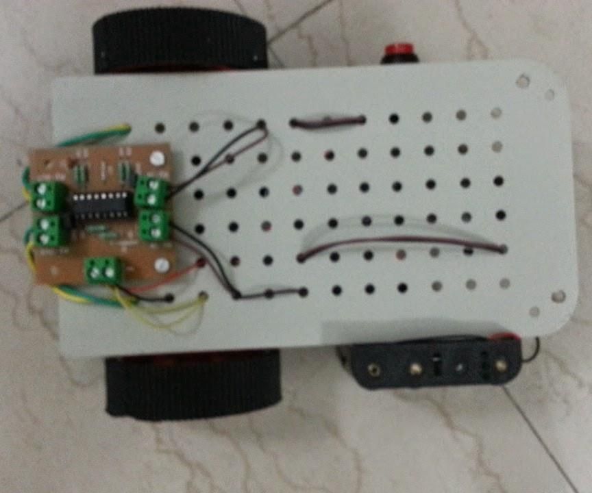 Miniaturizing Arduino Autonomous Robot (Land Rover / Car) Stage1Model3