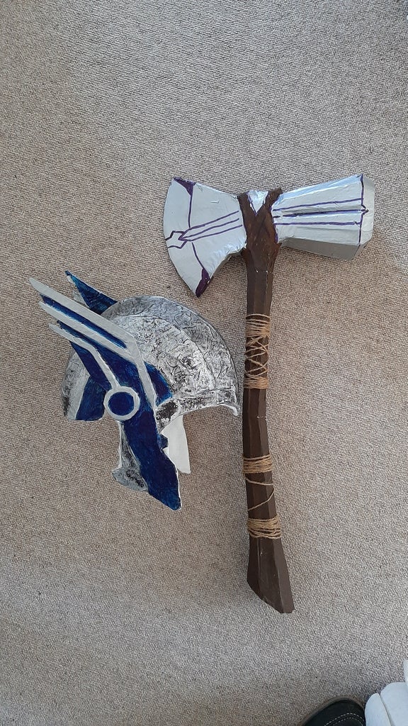 Cardboard Stormbreaker and Thor:Ragnarok Helmet : 5 Steps Instructables Cardboard Stormbreaker and Thor:Ragnarok Helmet : 5 Steps Instructables