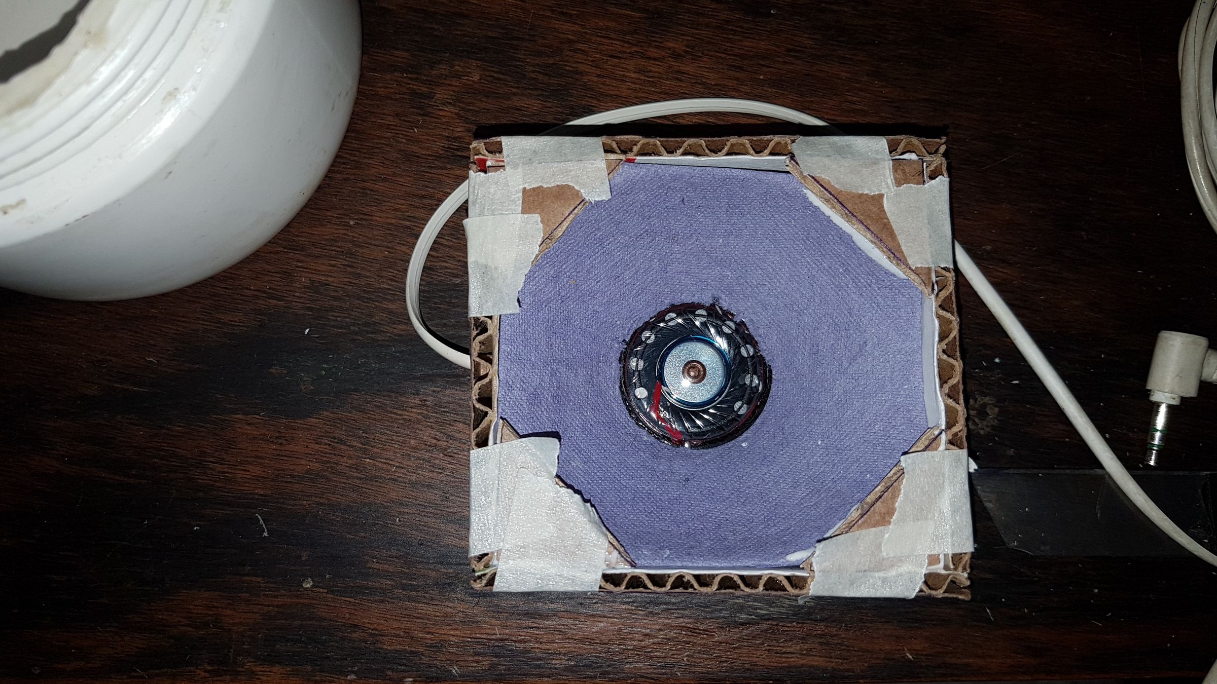 Recycling Headphones With Cardboard 6 Steps (with Pictures