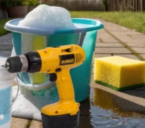 How to Clean the Plastic Parts of a Power Tool Without Soap Water