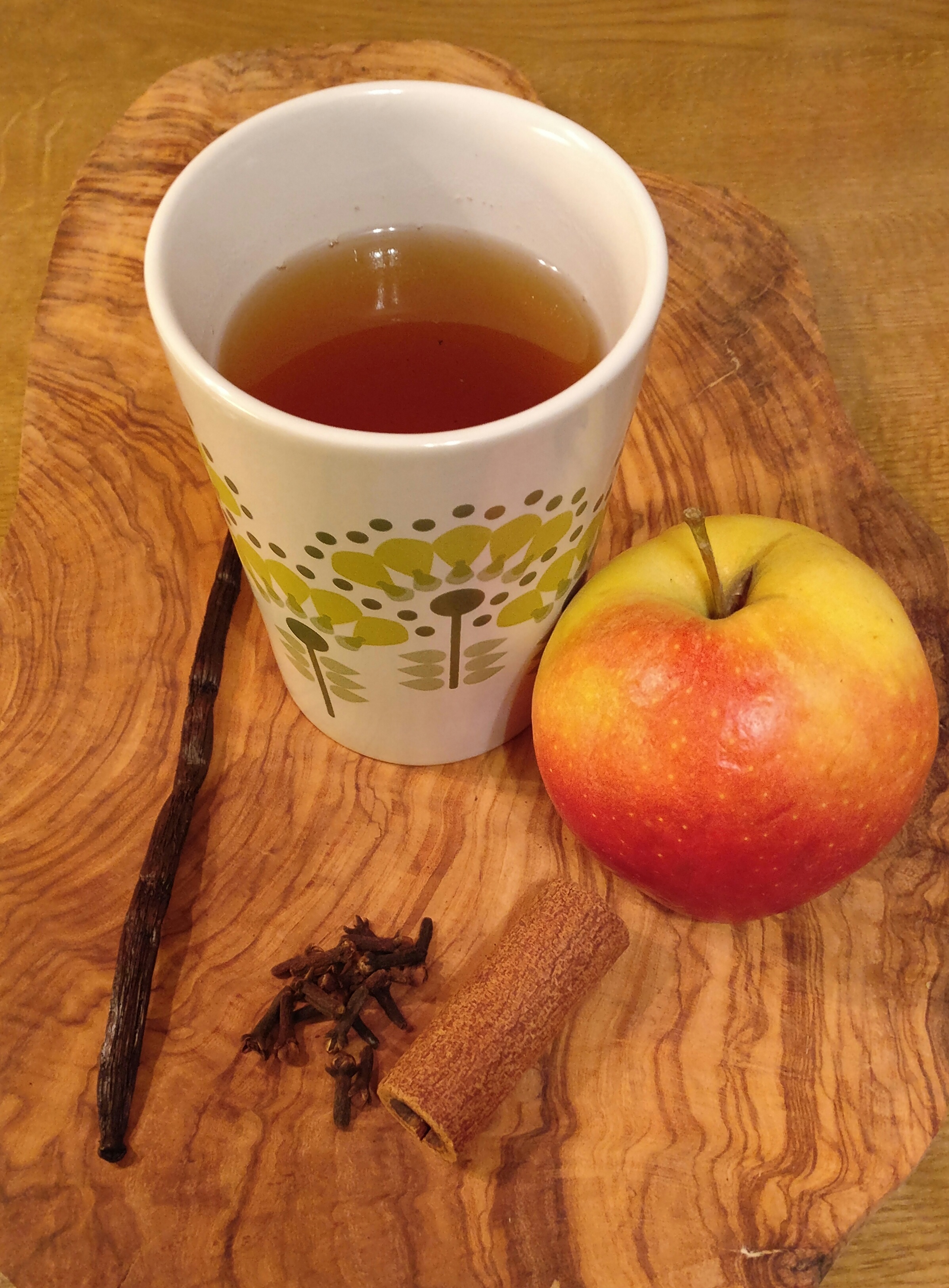 Spicy Warm Apple Cider