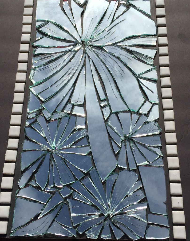 Best Way to Break Mirror for Mosaic Art: Expert Techniques Revealed