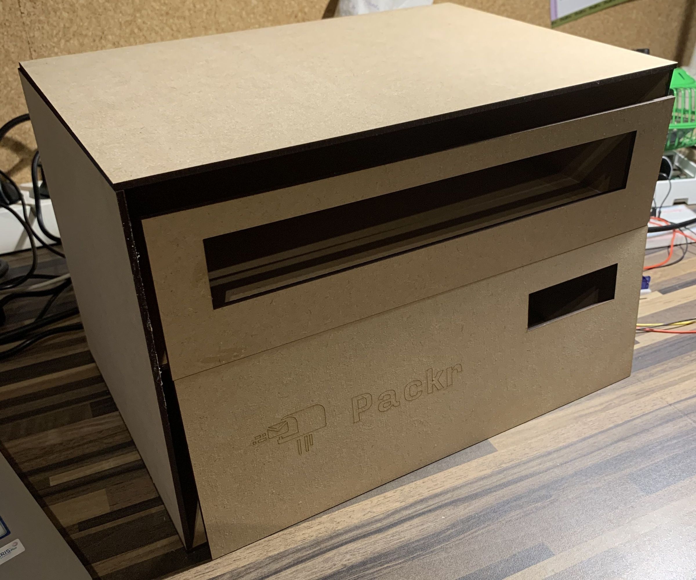 Smart Parcel Letterbox (Packr)