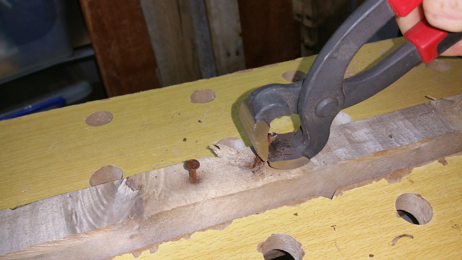 Share more than 134 removing embedded nails from wood latest