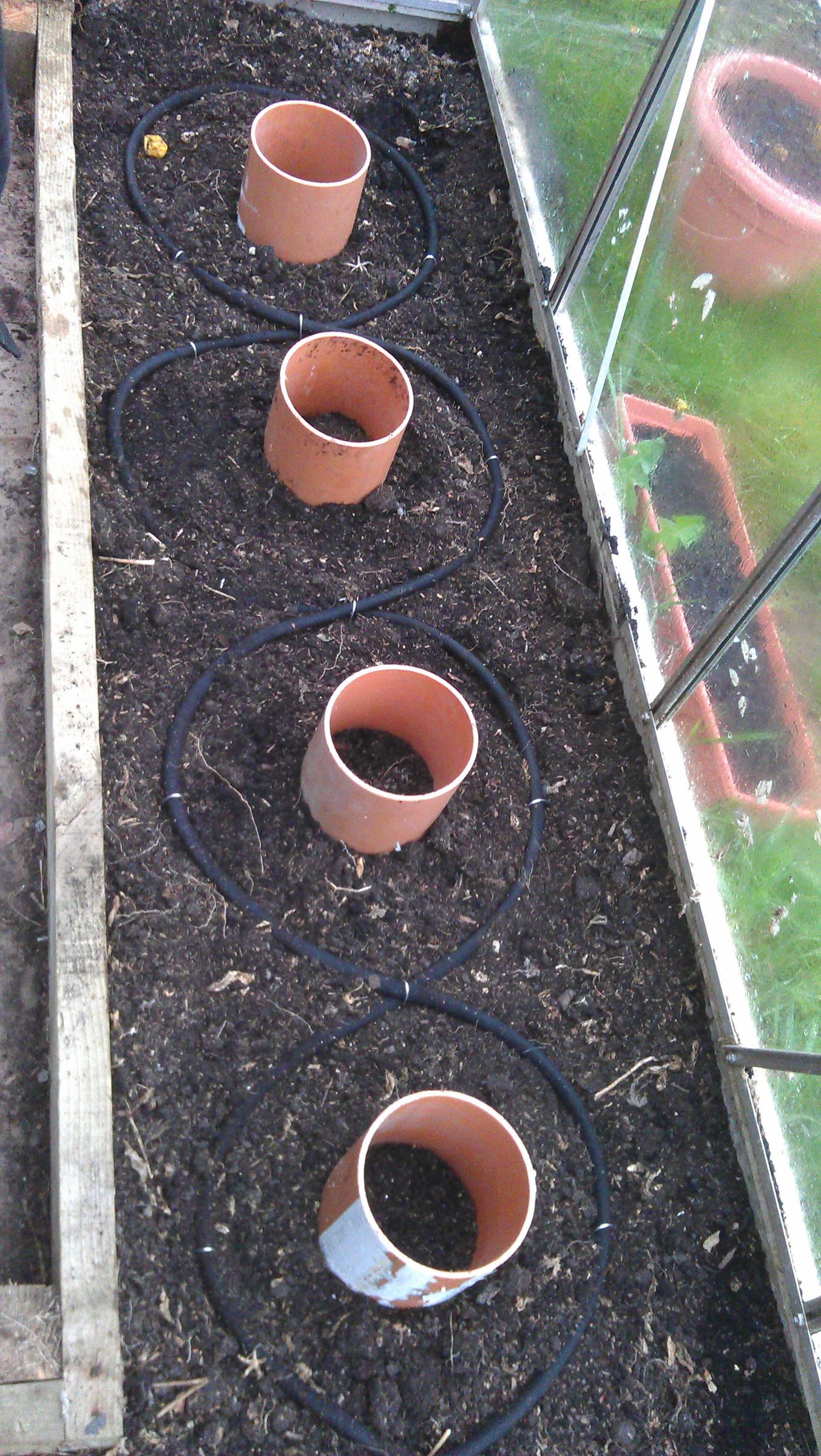 Automatic Solar Powered Greenhouse Watering System 4 Steps (with