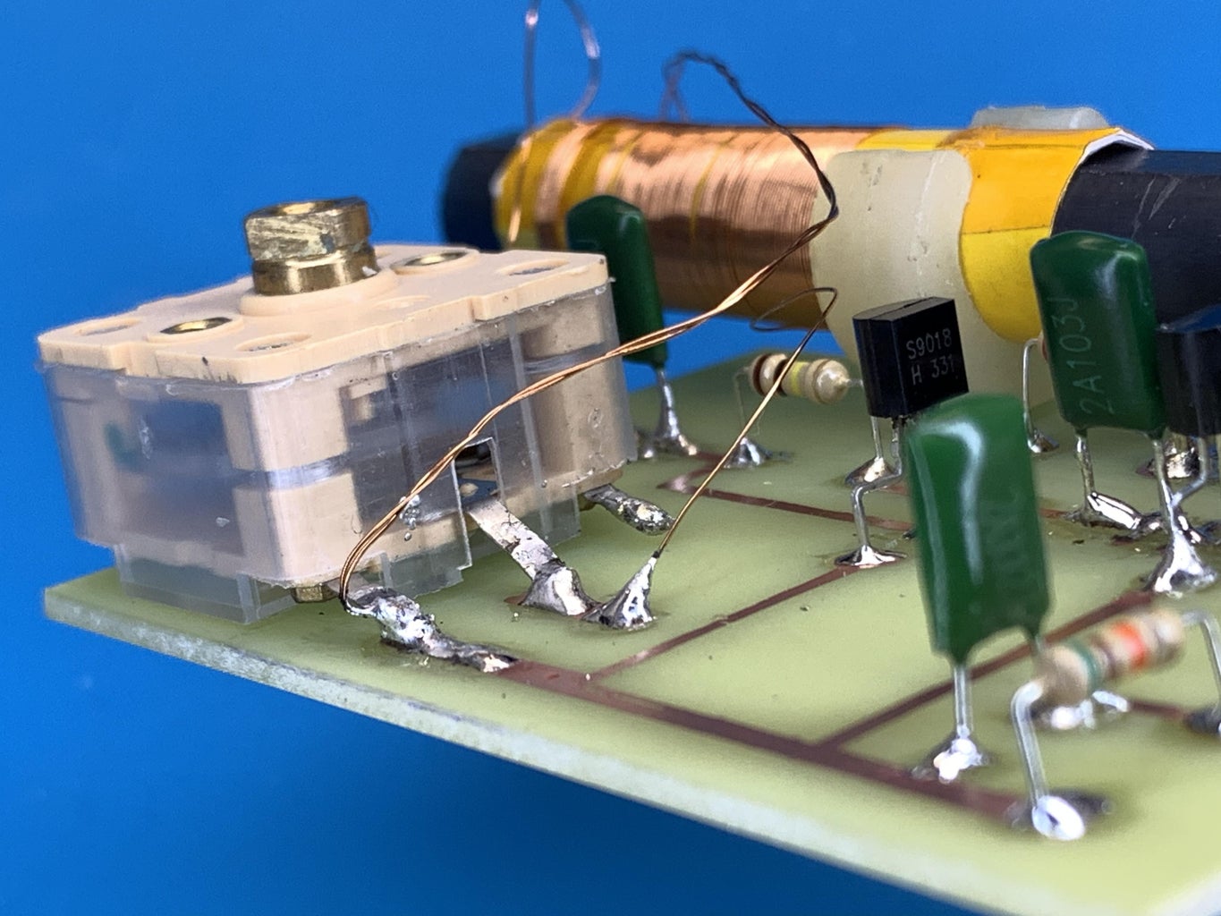 Make a Simple AM Radio : 4 Steps Circuit Diagram