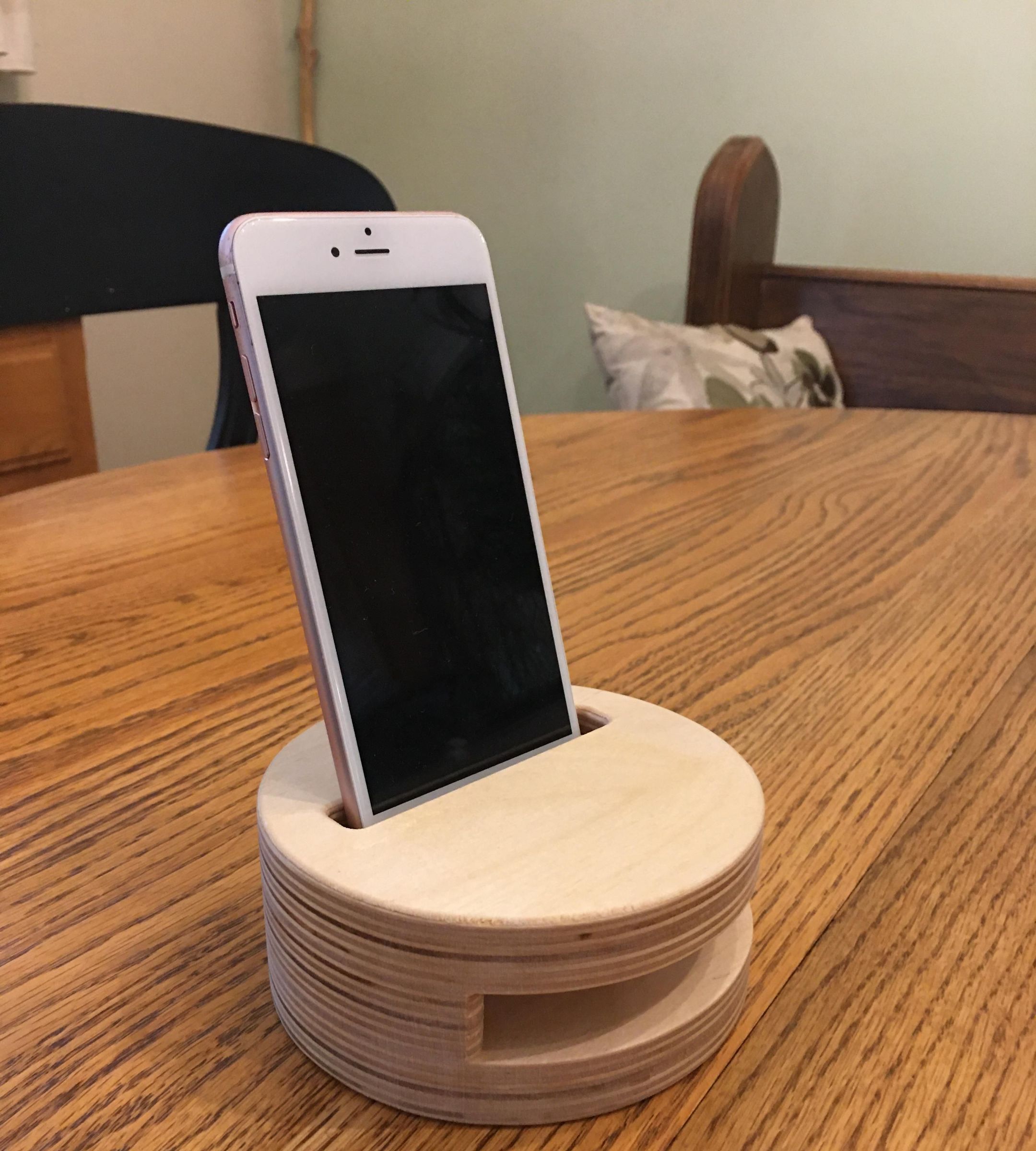 Design a Simple Smartphone Amp in Fusion 360