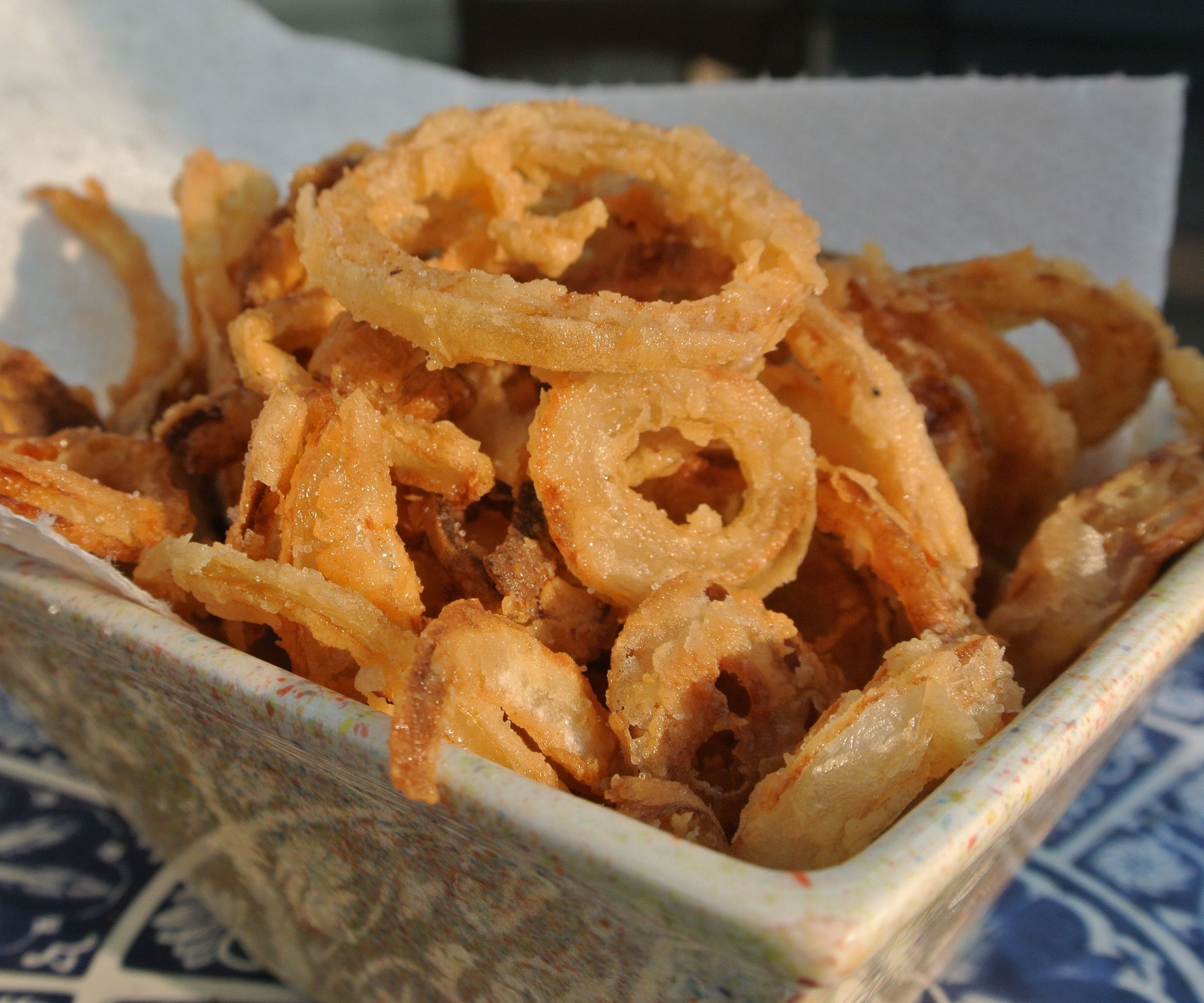 Super Easy Onion Strings