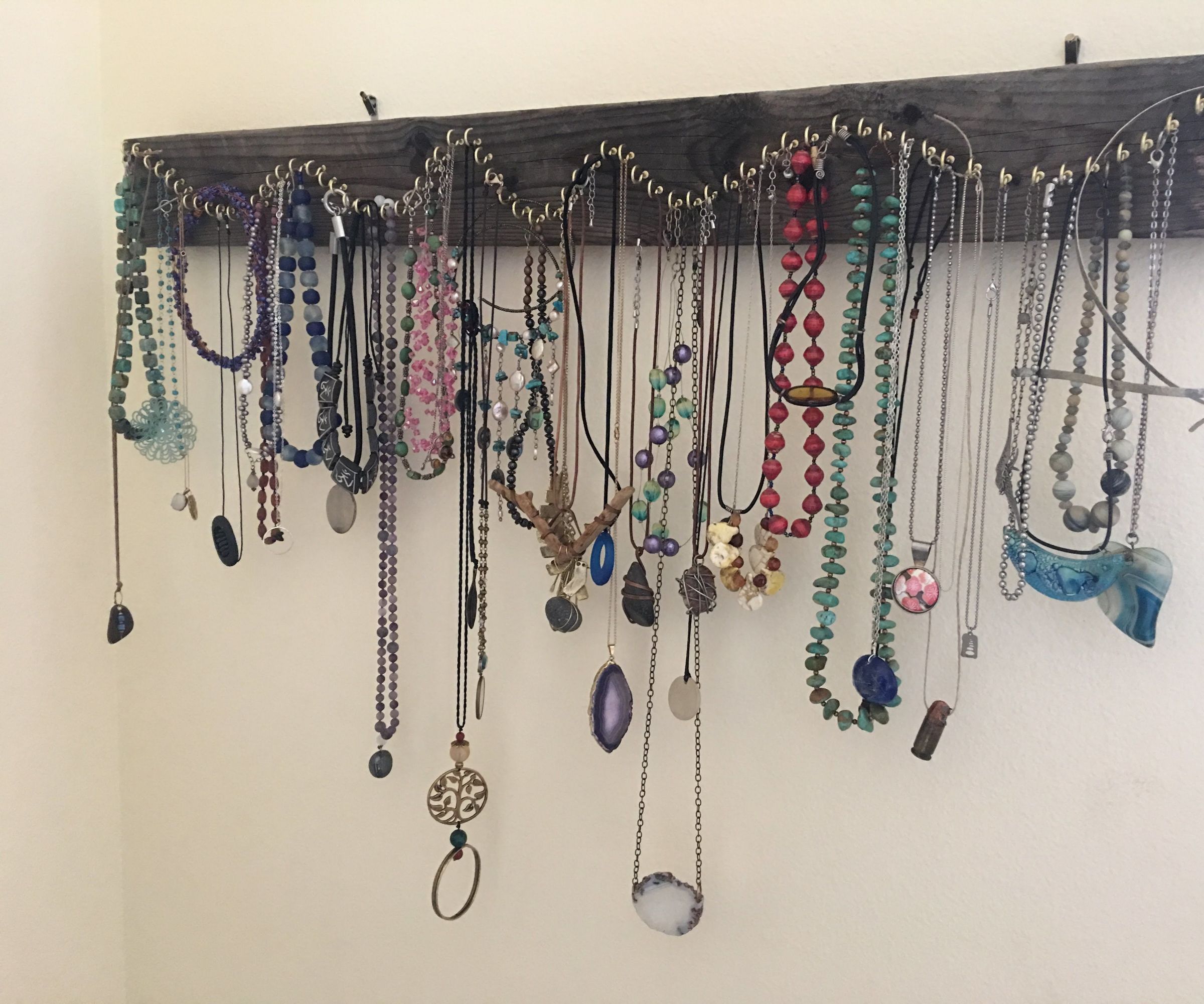 Simple Necklace Holder