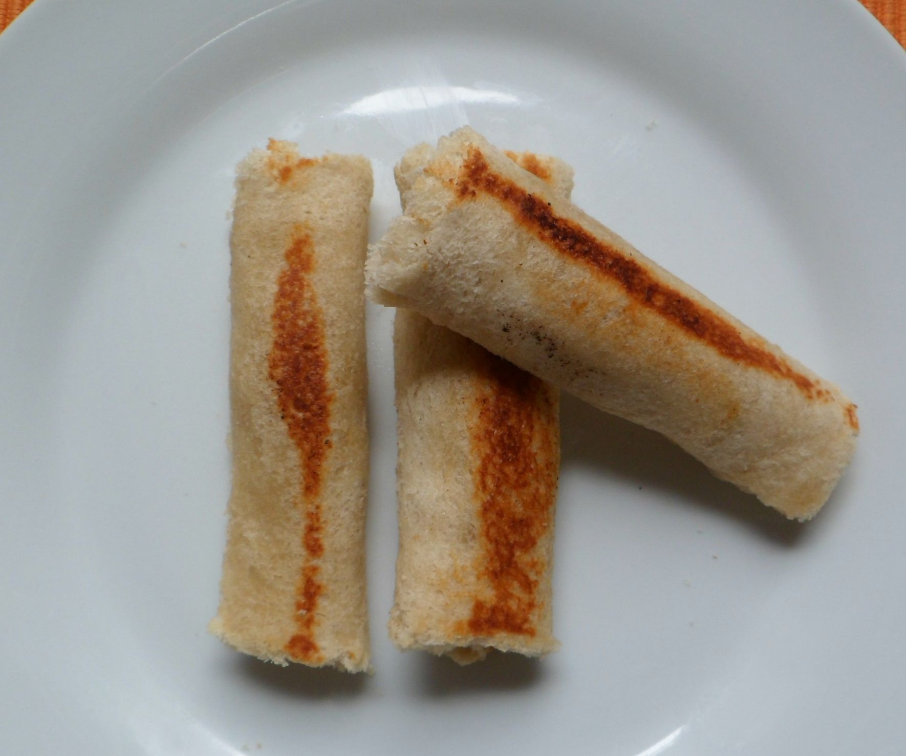  Cinnamon Apple Stuffed Bread Rolls