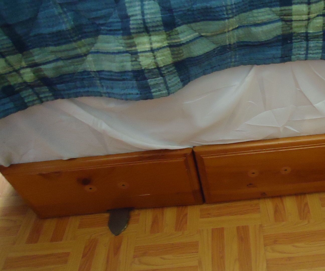 Easy Under the Bed Extra Storage Instructables