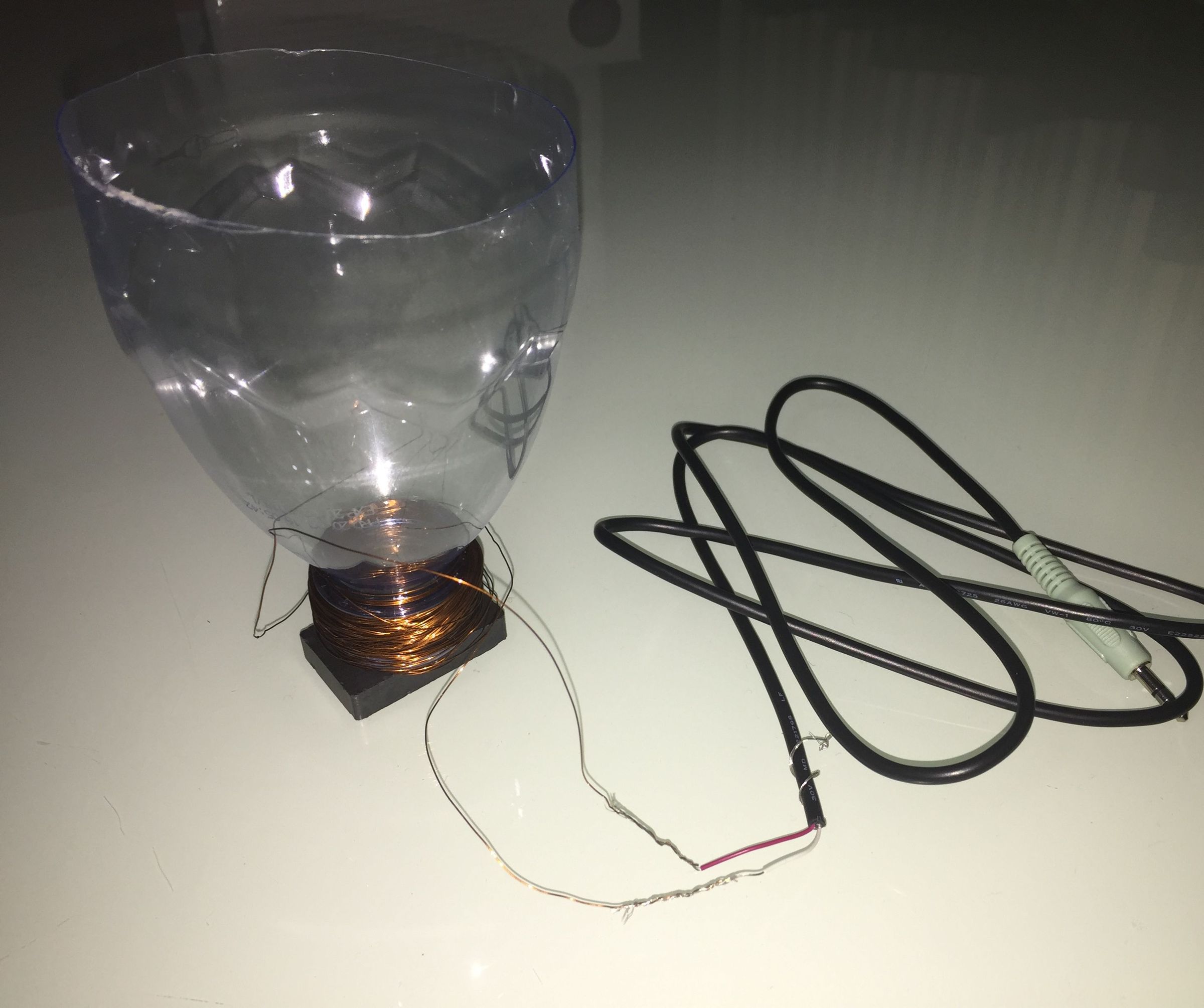 Making Speakers From Household Materials !