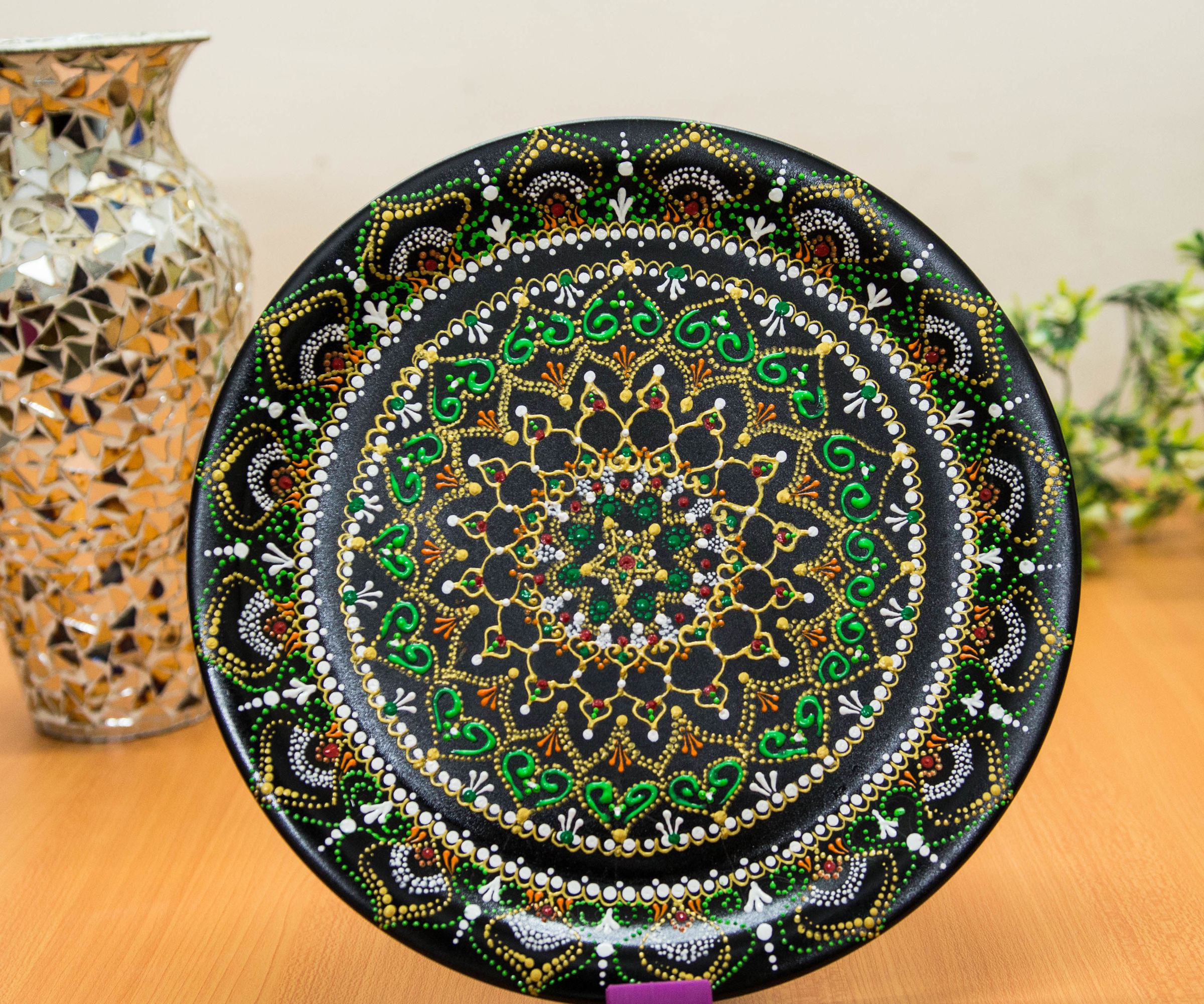 Turn Your Old Plates to Decorative Plates 