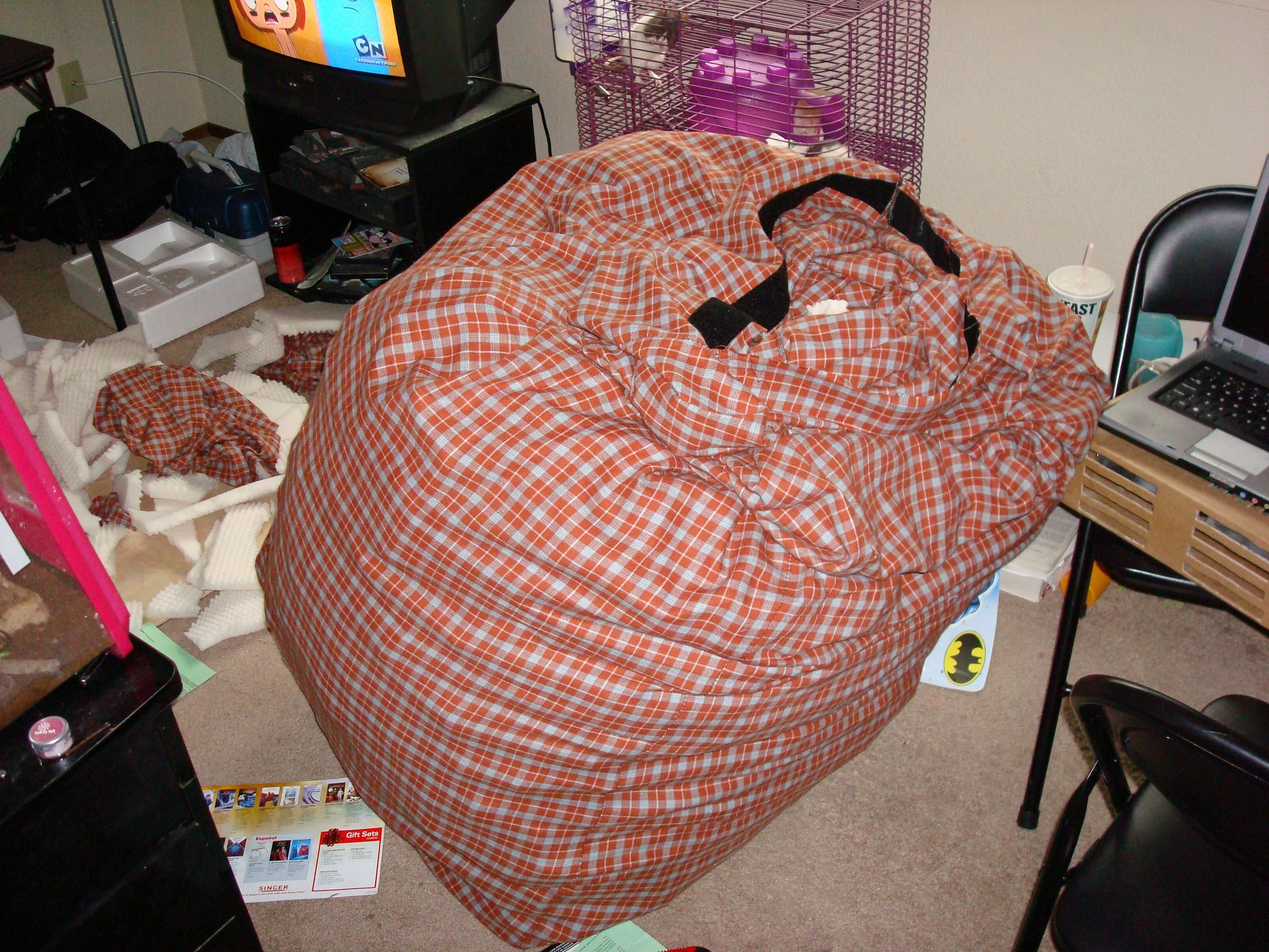 Softer Better (and More Expensive) Bean Bag Chair/sofa/bed! 7 Steps