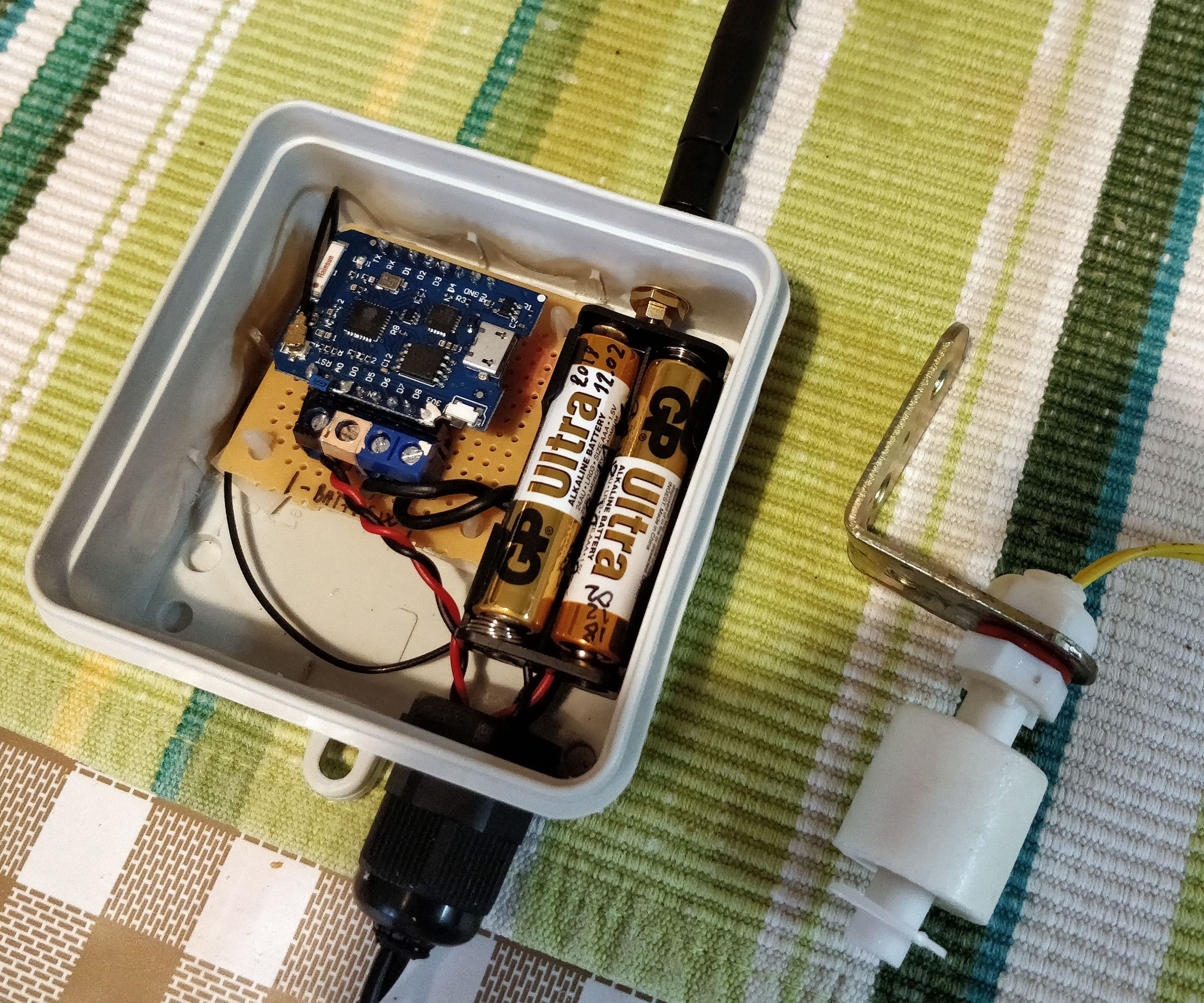 Ultra-low Power Basement Flooding Alarm With ESP8266