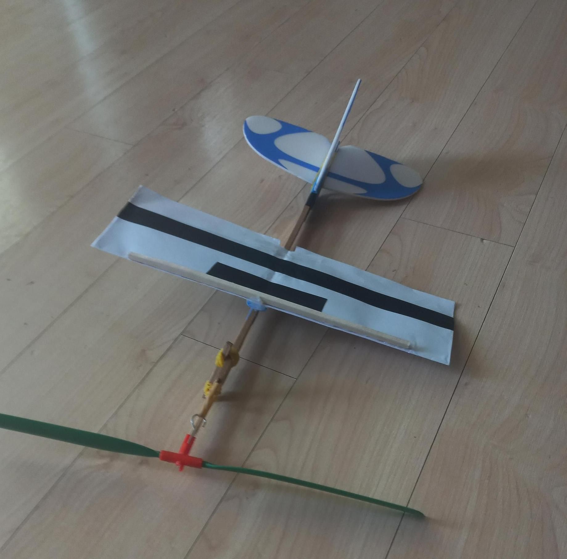 Frankencopter(rubber Band Plane Experiment) 3 Steps Instructables