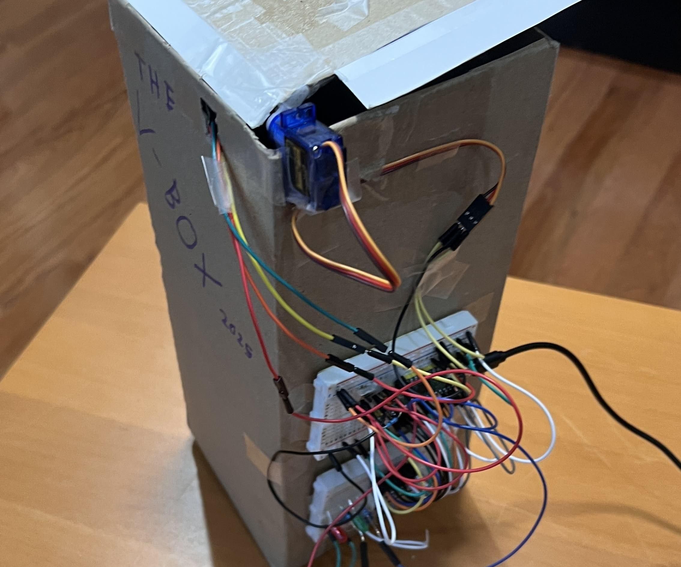 The V-Box: Smart Capacity-Tracking Box With Pi Pico