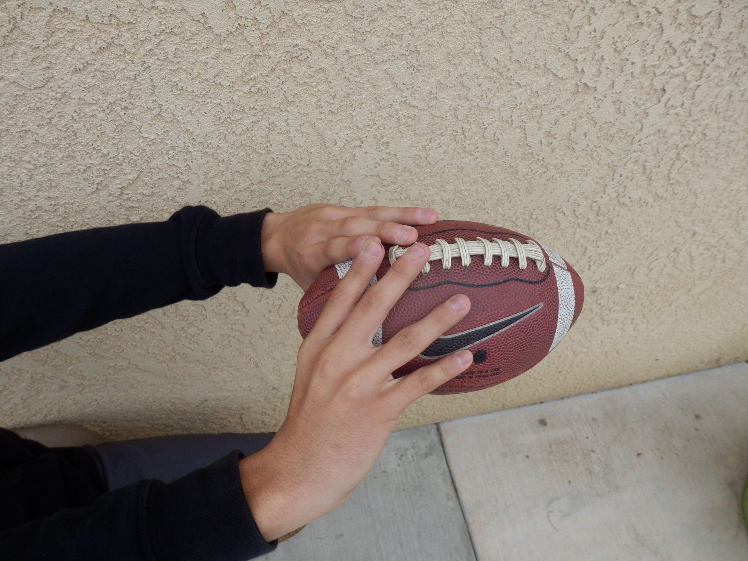 How to Catch a Football 5 Steps Instructables