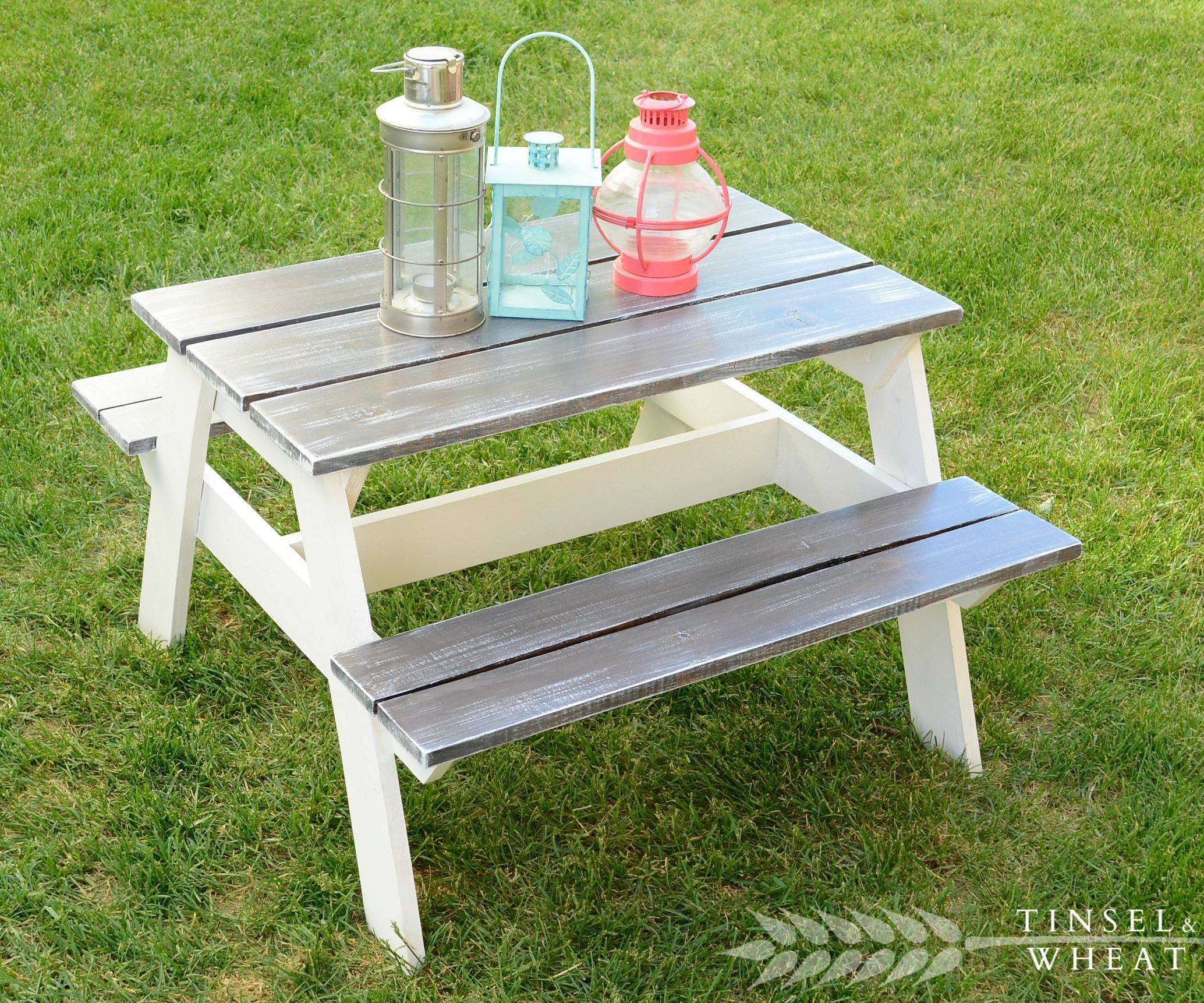 DIY Children's Picnic Table