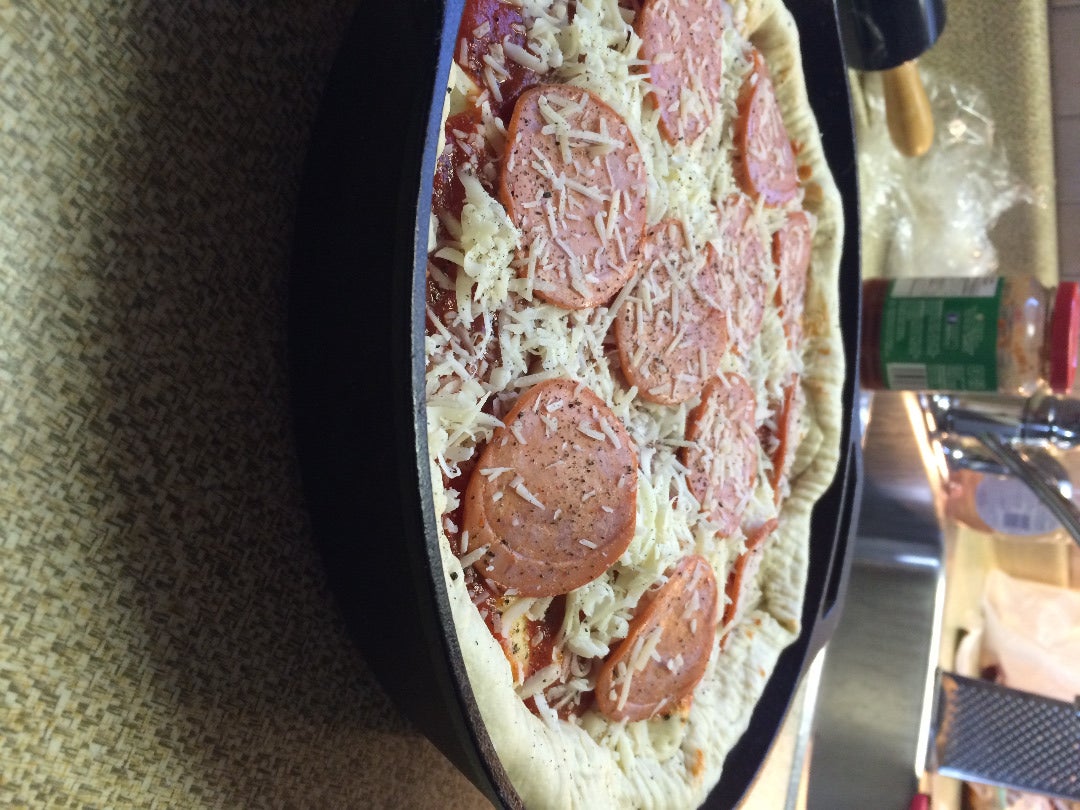 Building the Deep Dish Pizza 
