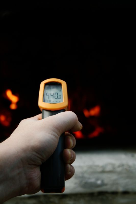 Build a Killer Fire for Your Pizza Oven (or Whatever)