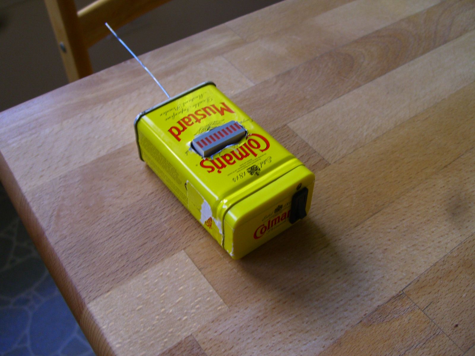 Microcontroller Interface to Forrest Mims's Electrometer