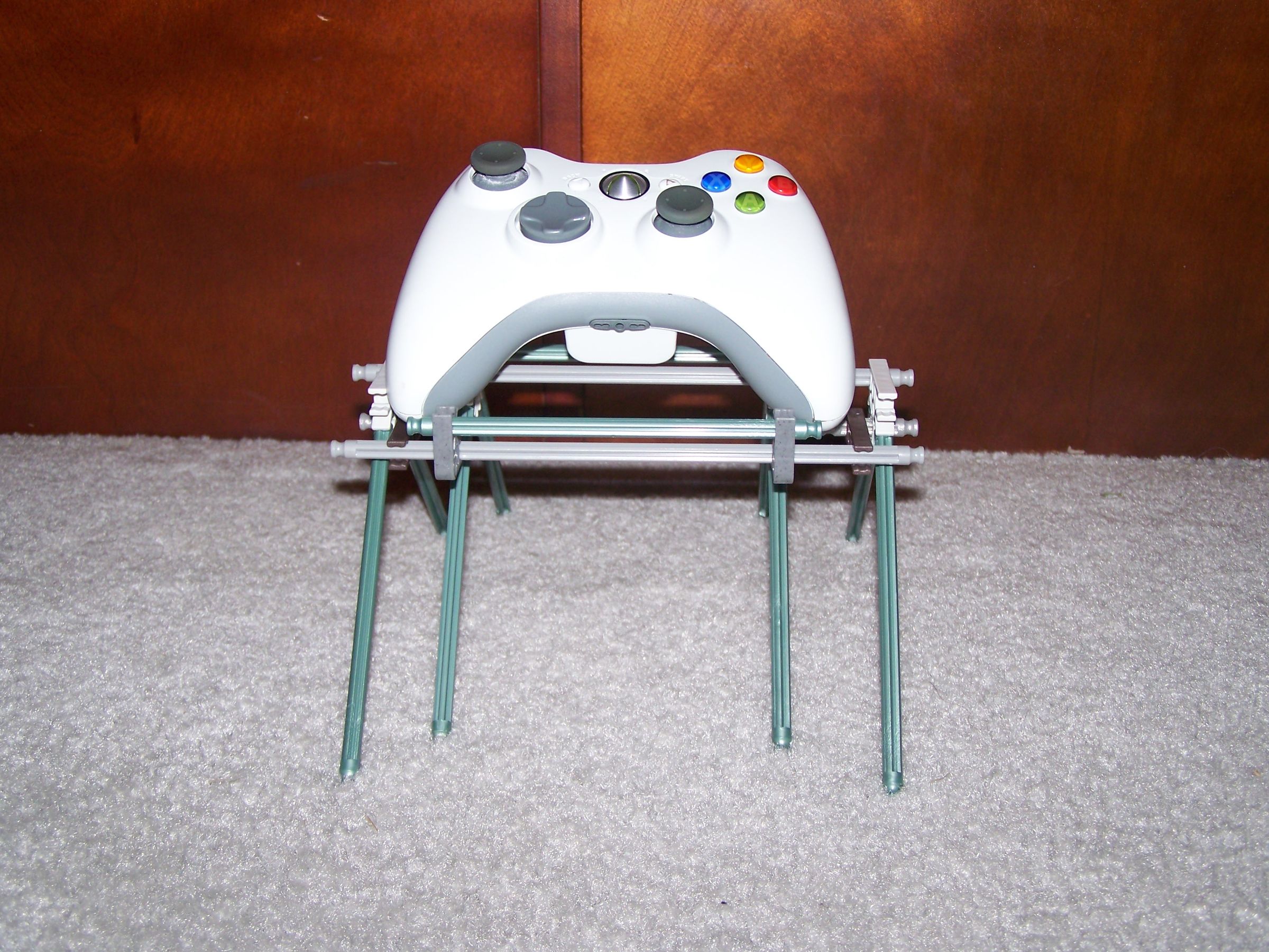 Xbox 360 controller holder